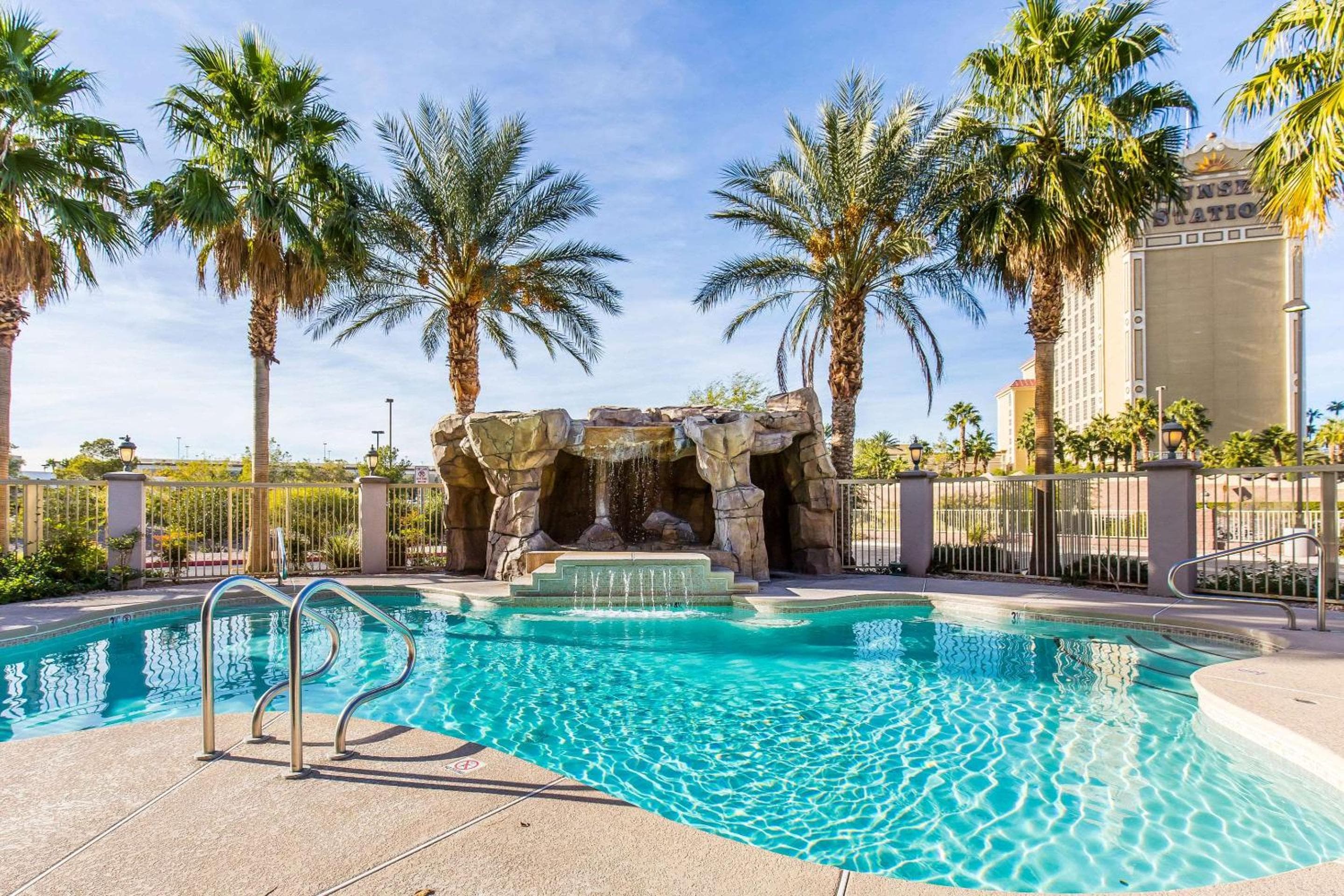 Comfort Inn & Suites Henderson - Las Vegas — 25