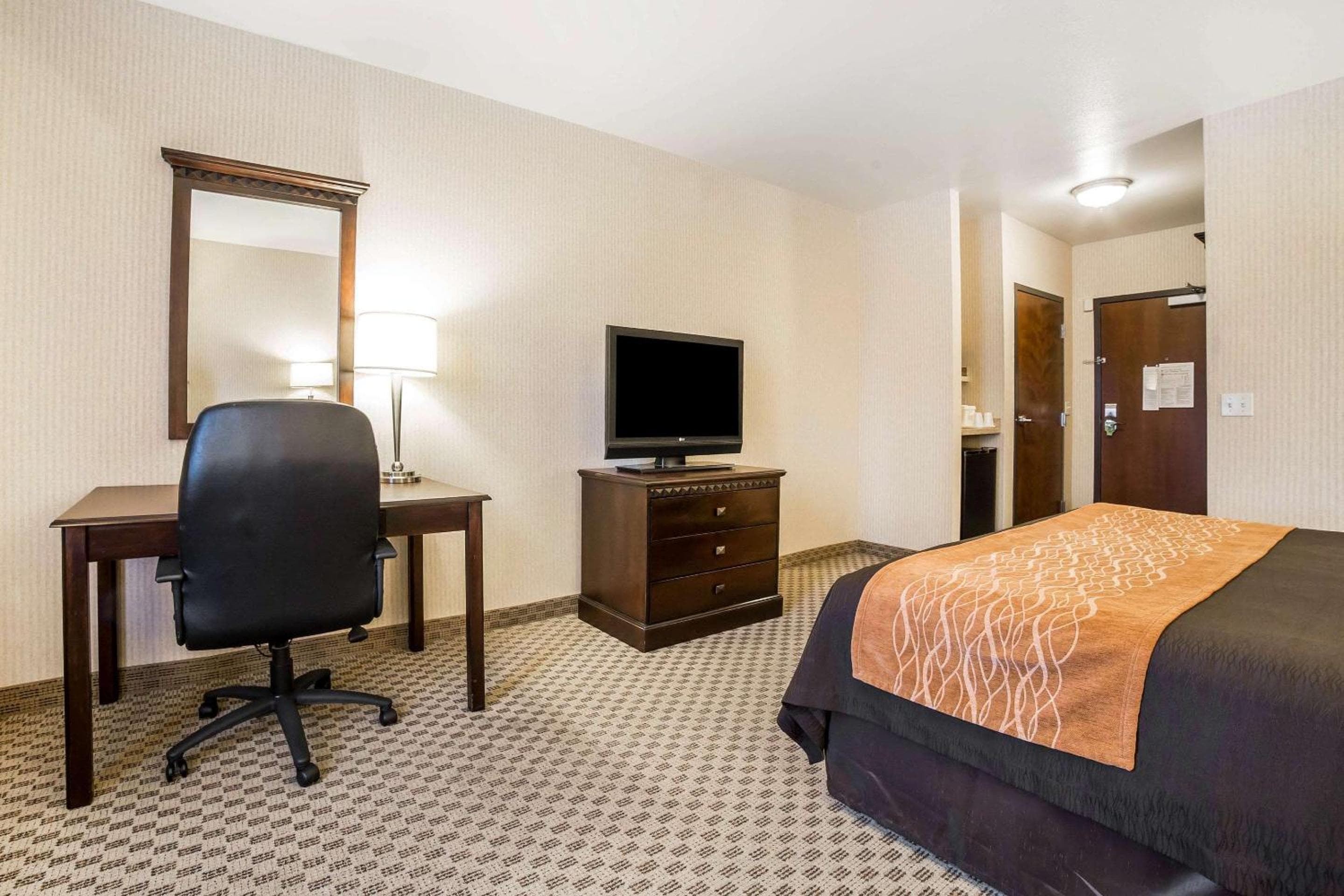 Comfort Inn & Suites Henderson - Las Vegas — 16