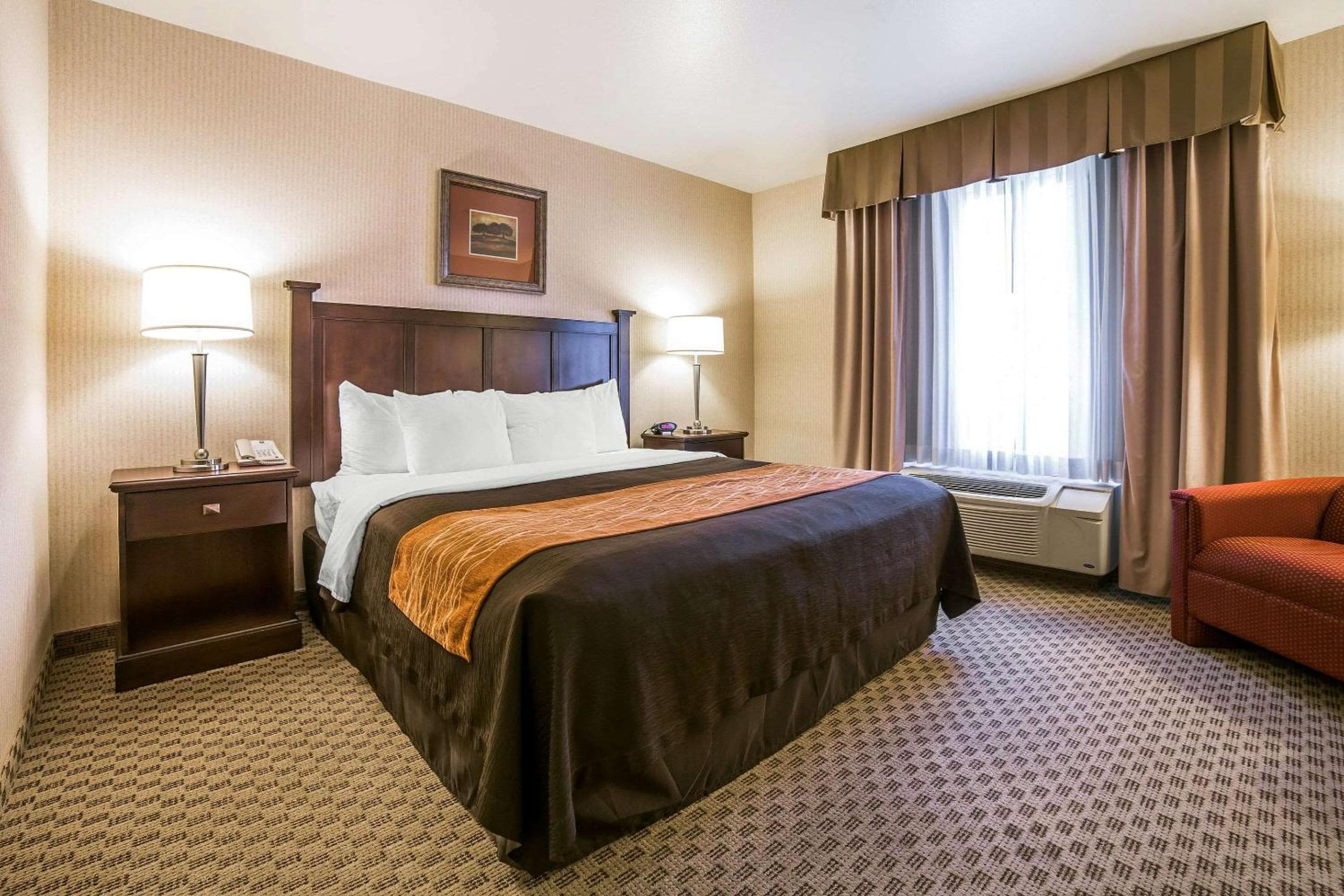 Comfort Inn & Suites Henderson - Las Vegas — 20