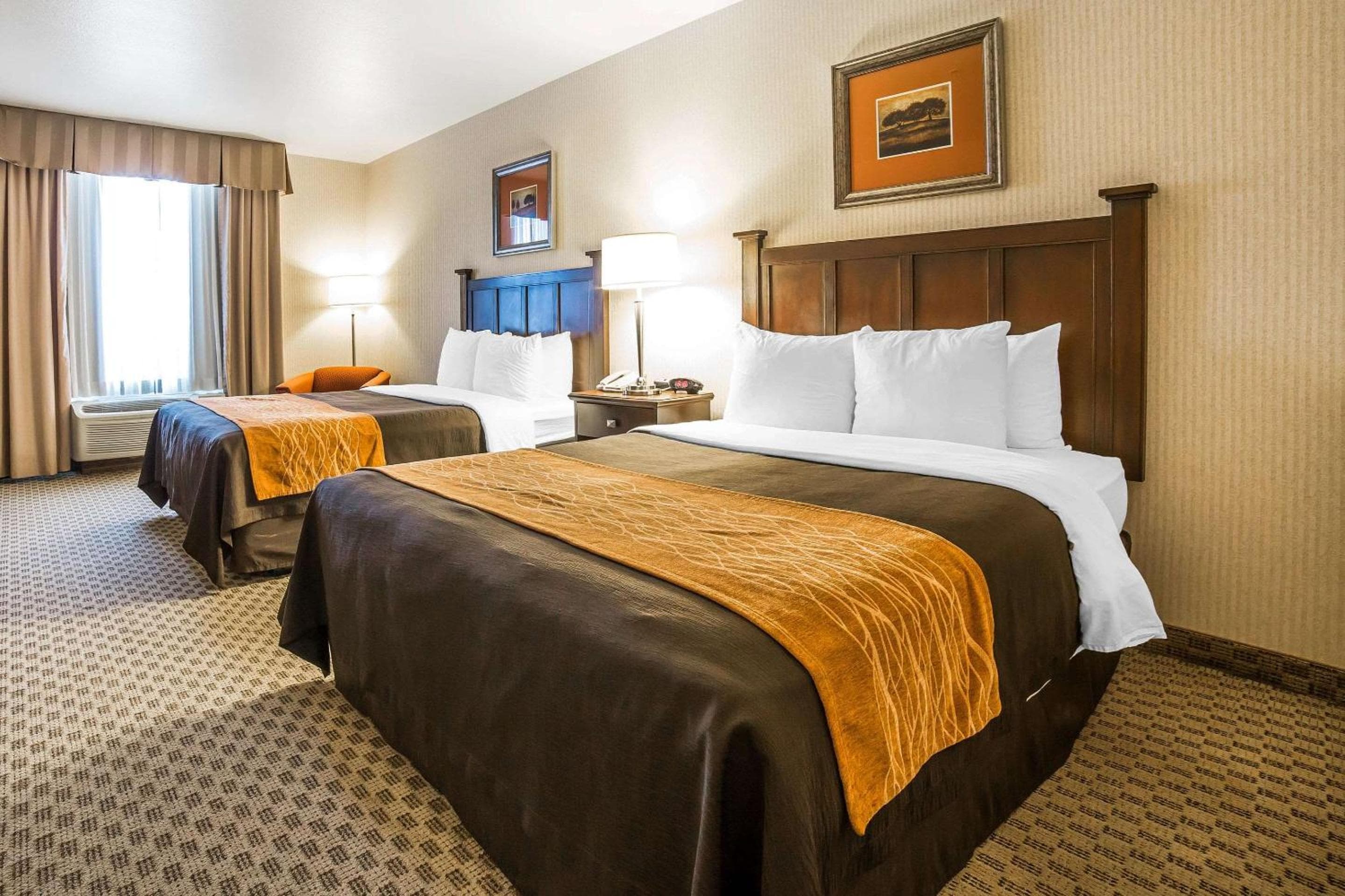 Comfort Inn & Suites Henderson - Las Vegas — 12