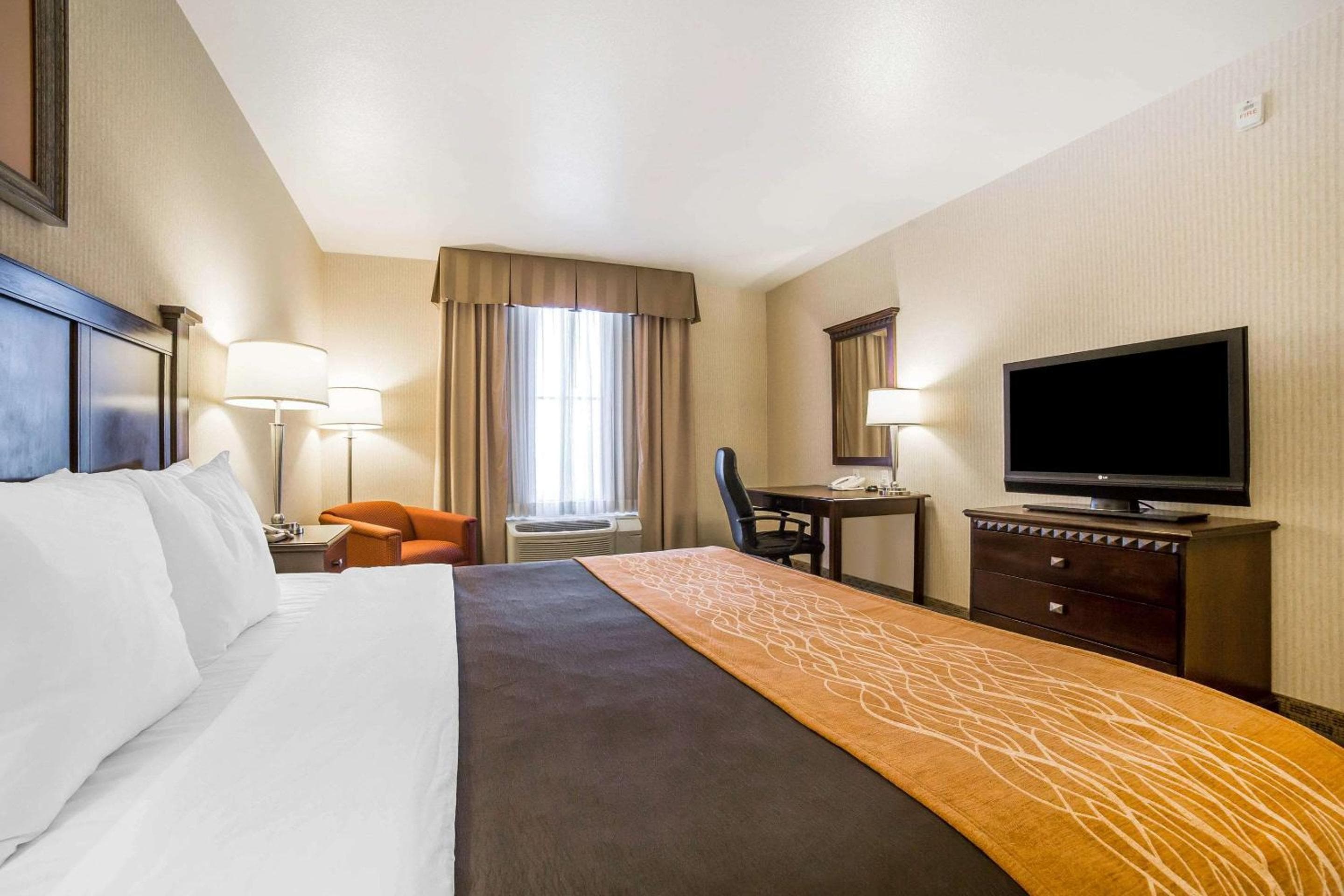 Comfort Inn & Suites Henderson - Las Vegas — 14