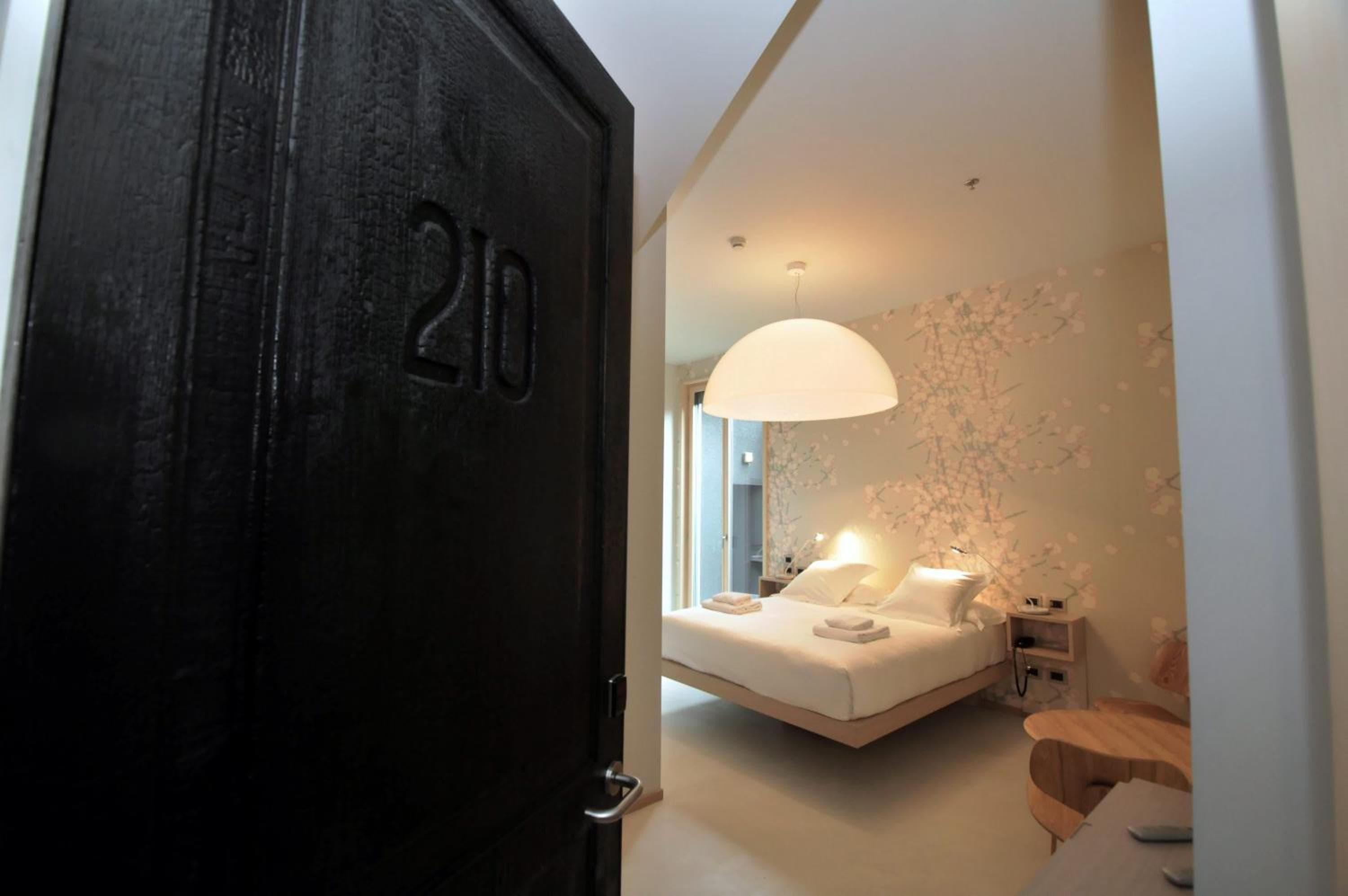 Nu Hotel — 18