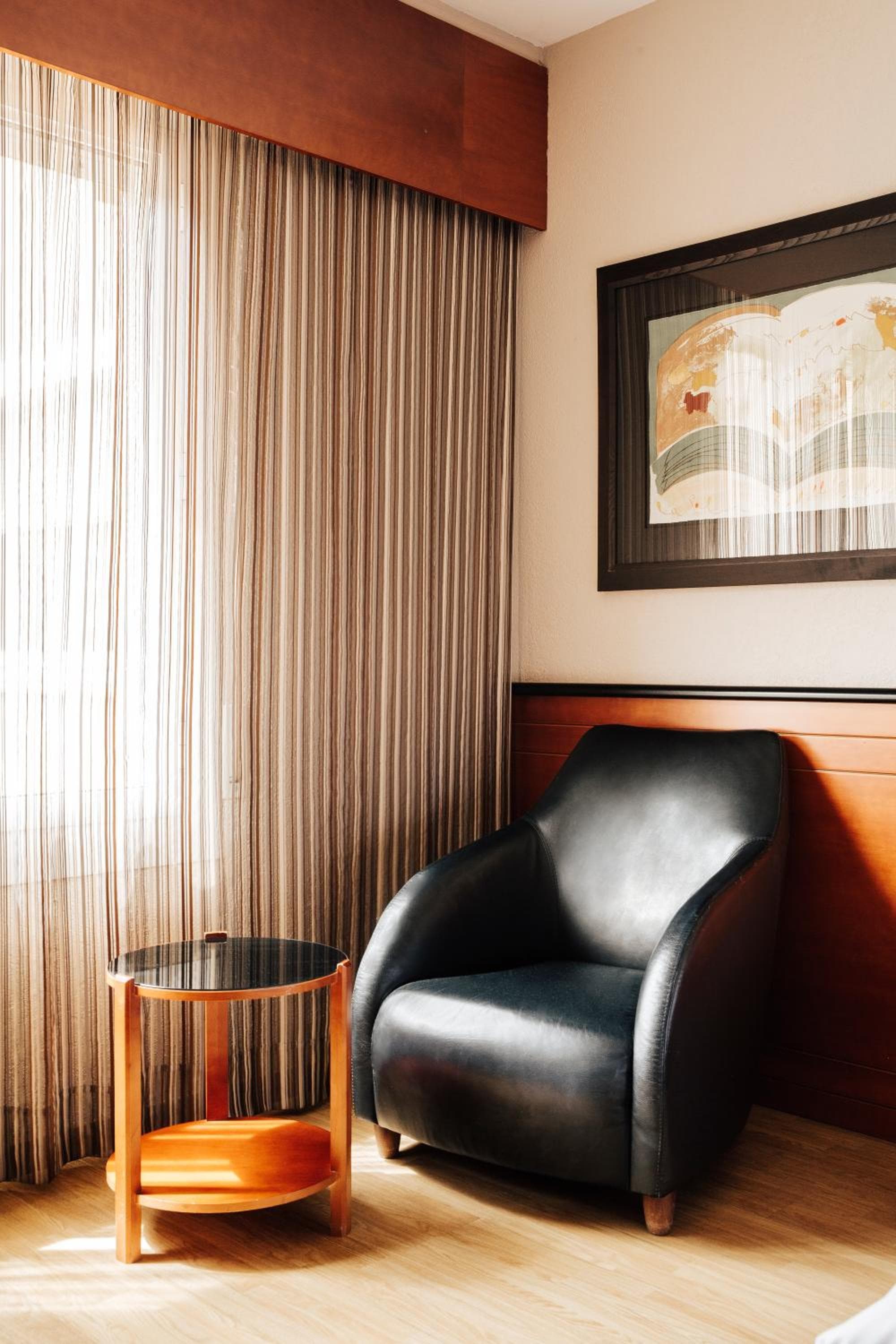 Hotel Derby — 4