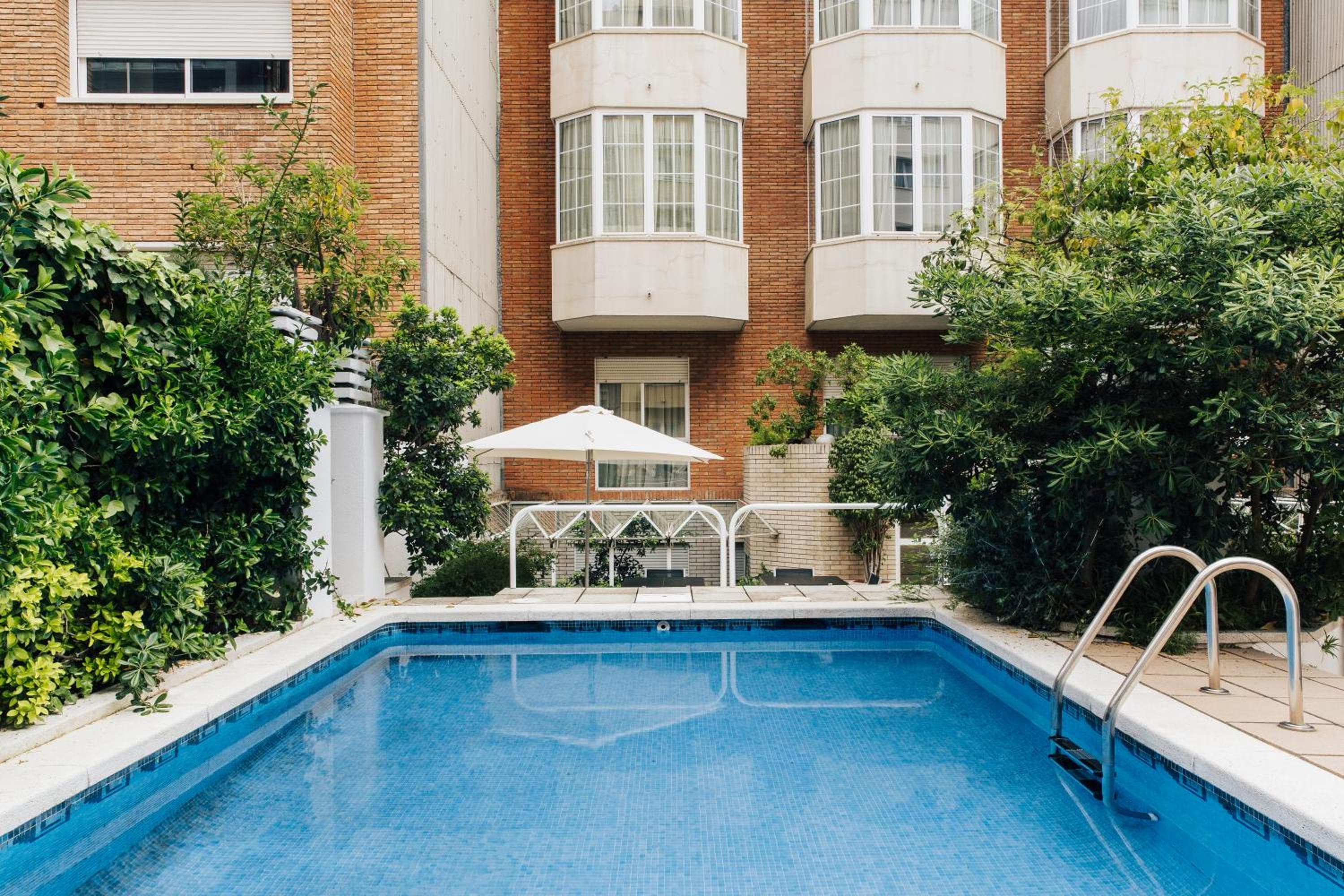 Hotel Derby — 12