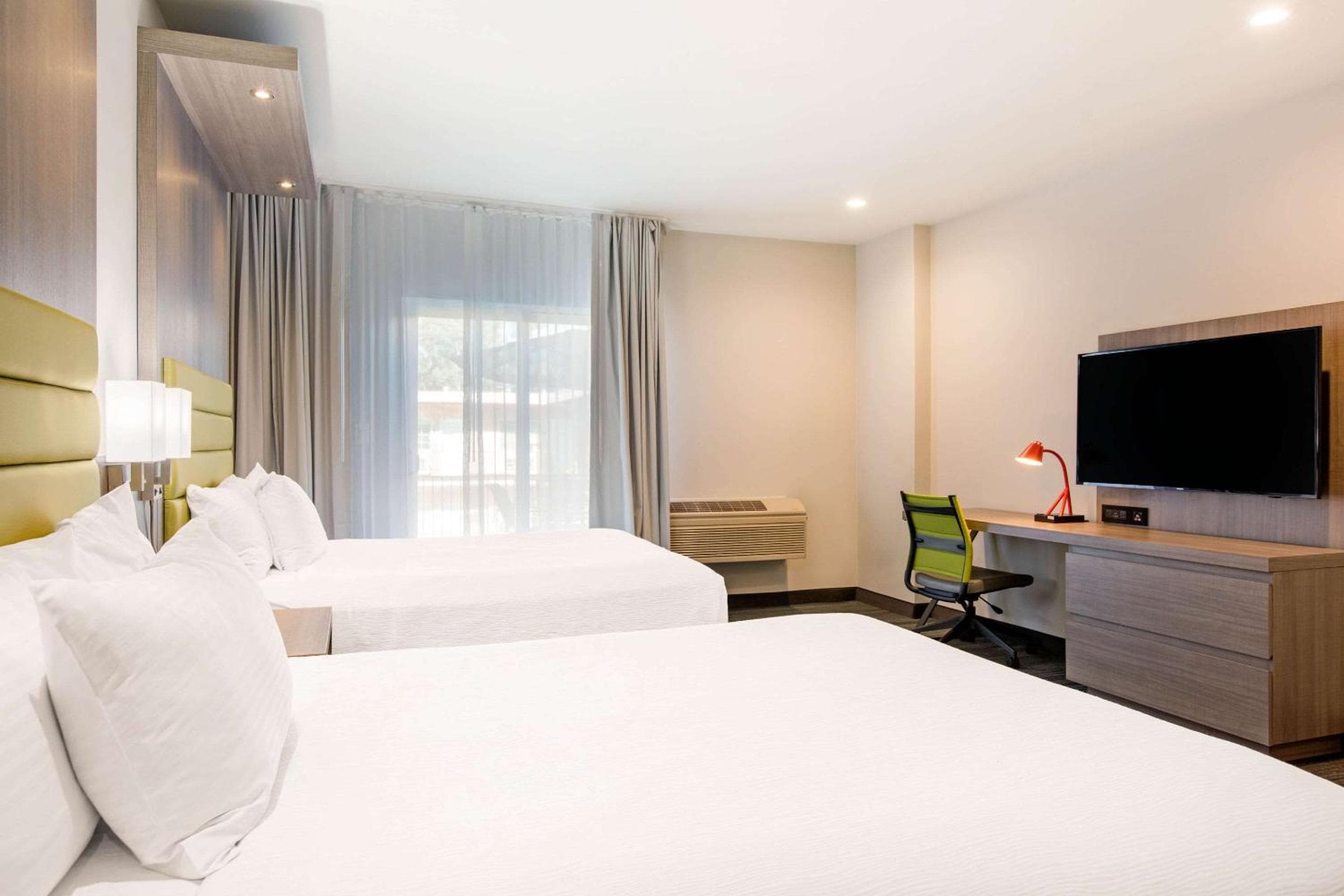 Rodeway Inn vicino a Melrose Ave — 11
