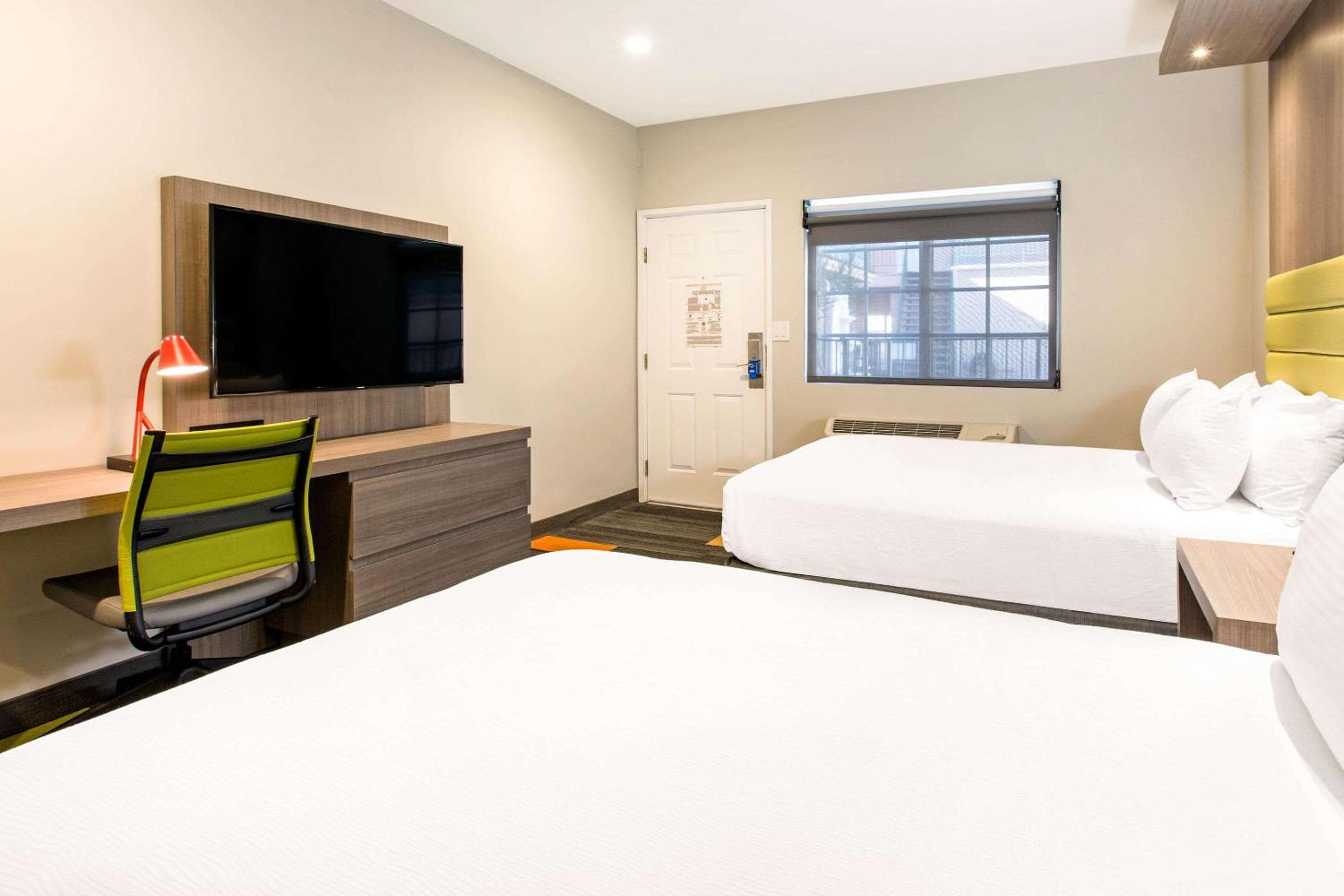 Rodeway Inn vicino a Melrose Ave — 12