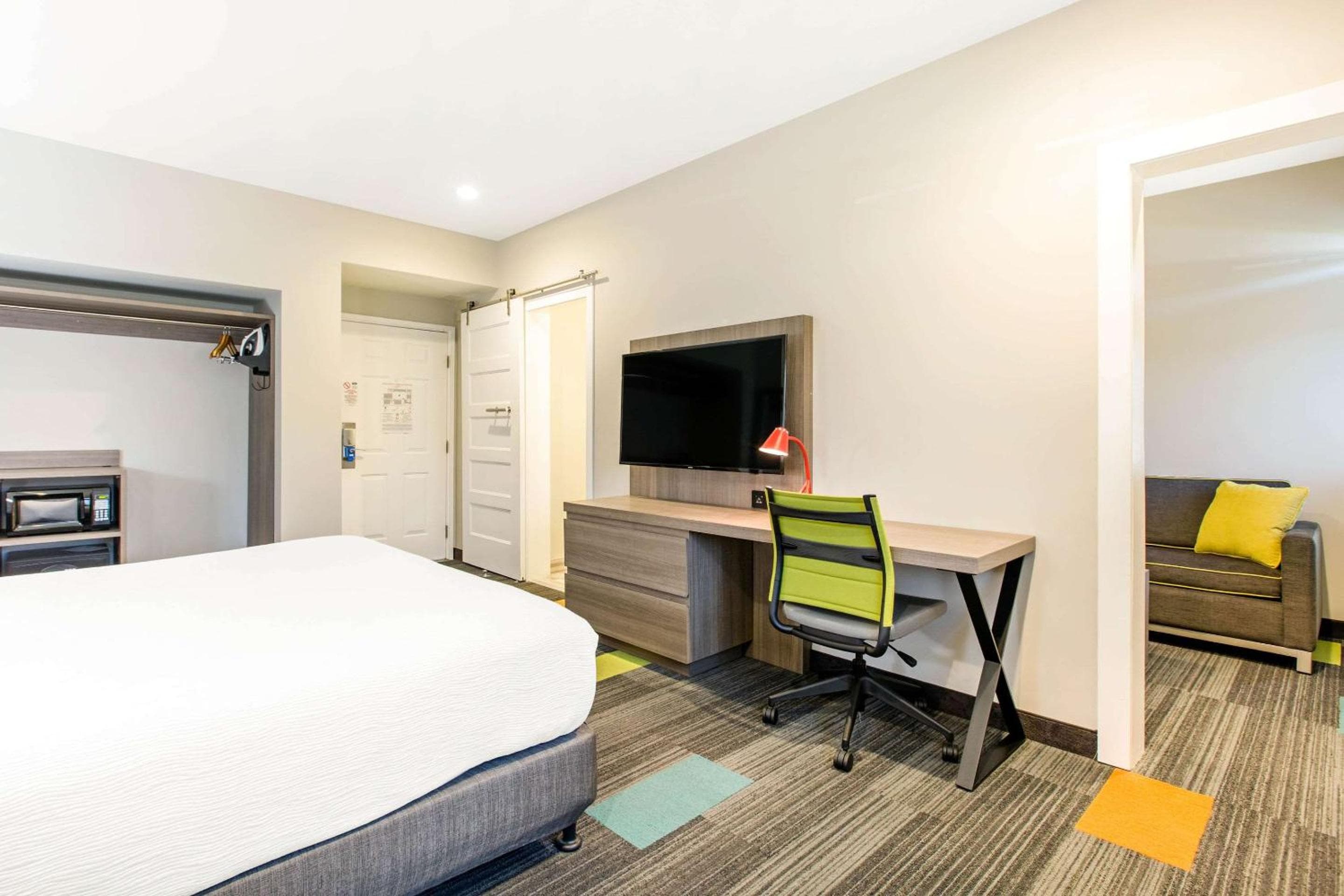 Rodeway Inn vicino a Melrose Ave — 9