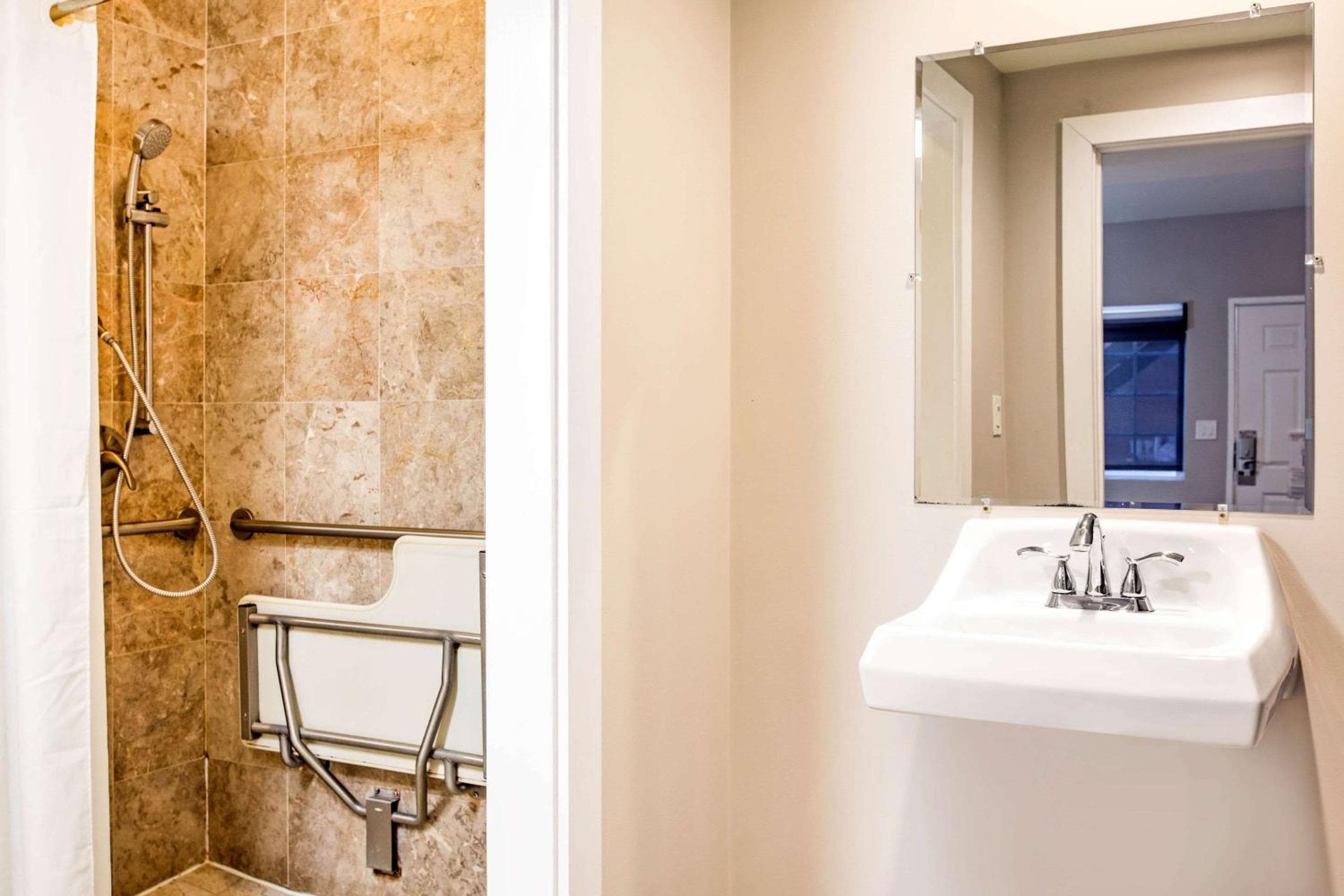 Rodeway Inn vicino a Melrose Ave — 22