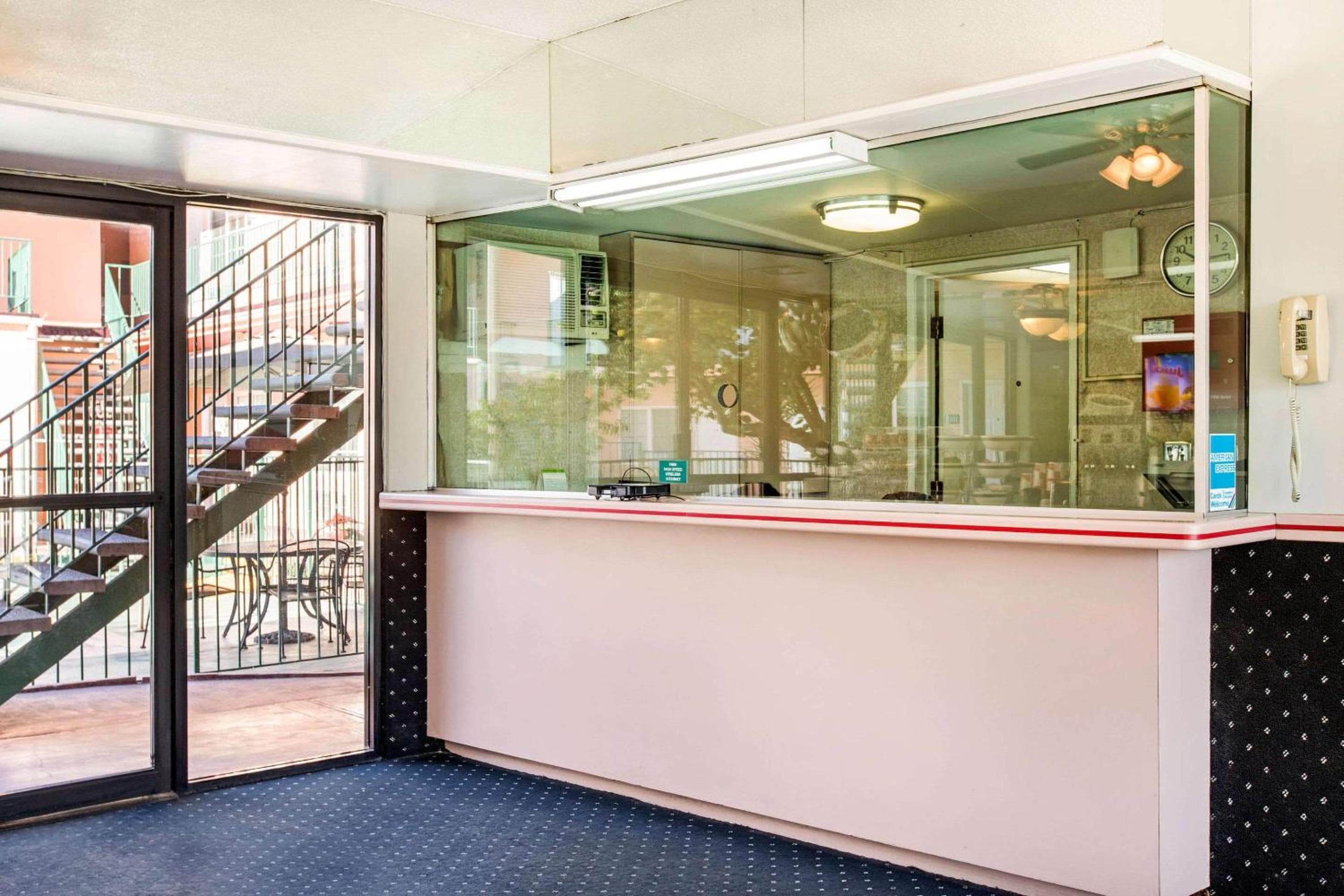 Rodeway Inn vicino a Melrose Ave — 24