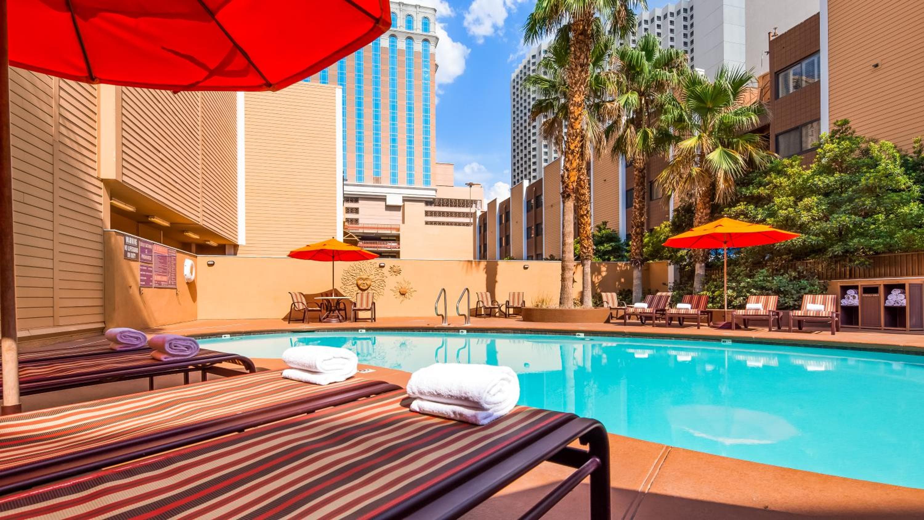 Best Western Plus Casino Royale - Centro Strip — 23