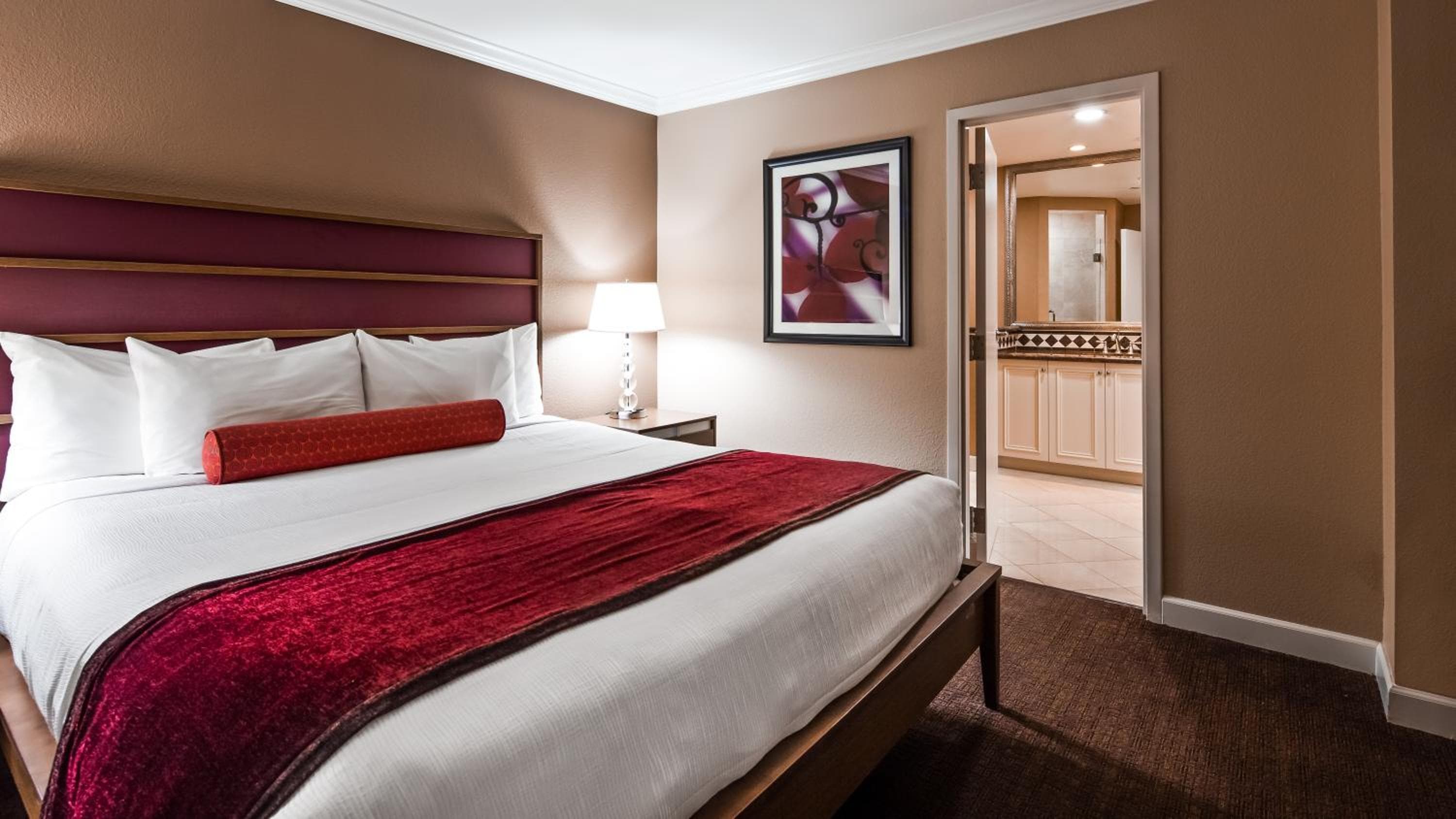 Best Western Plus Casino Royale - Centro Strip — 14