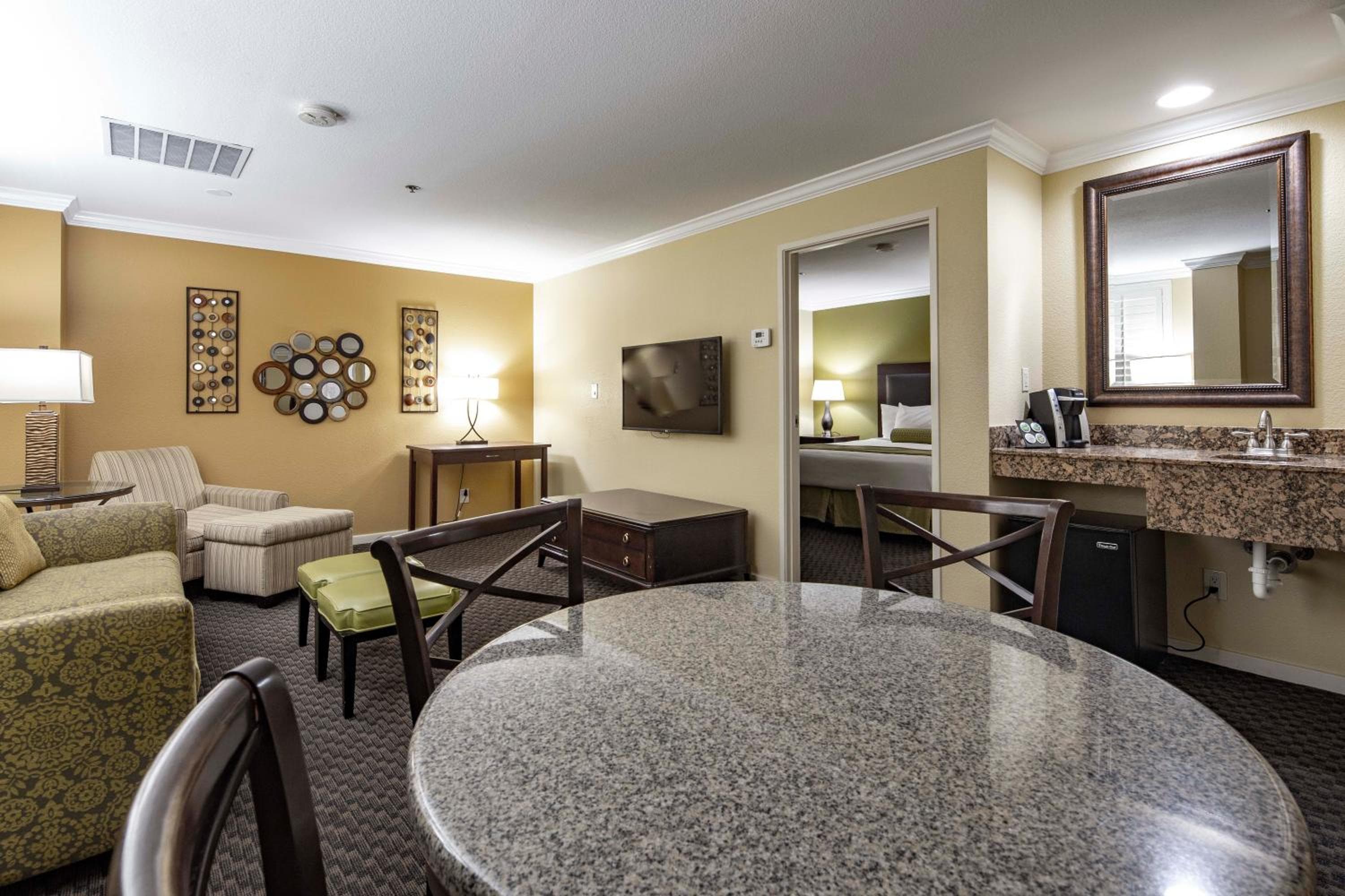 Best Western Plus Casino Royale - Centro Strip — 20