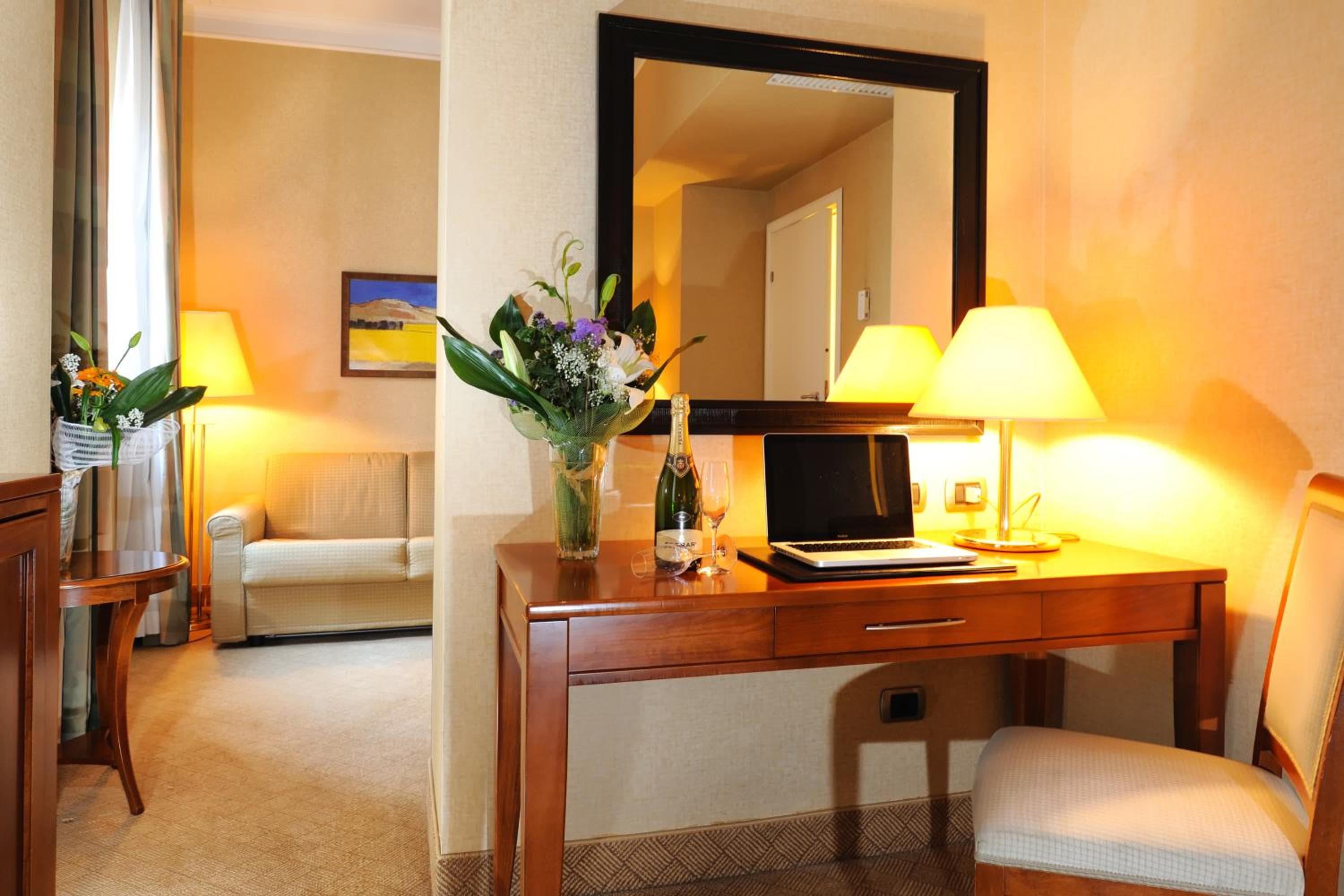 LH Hotel Lloyd Roma — 21