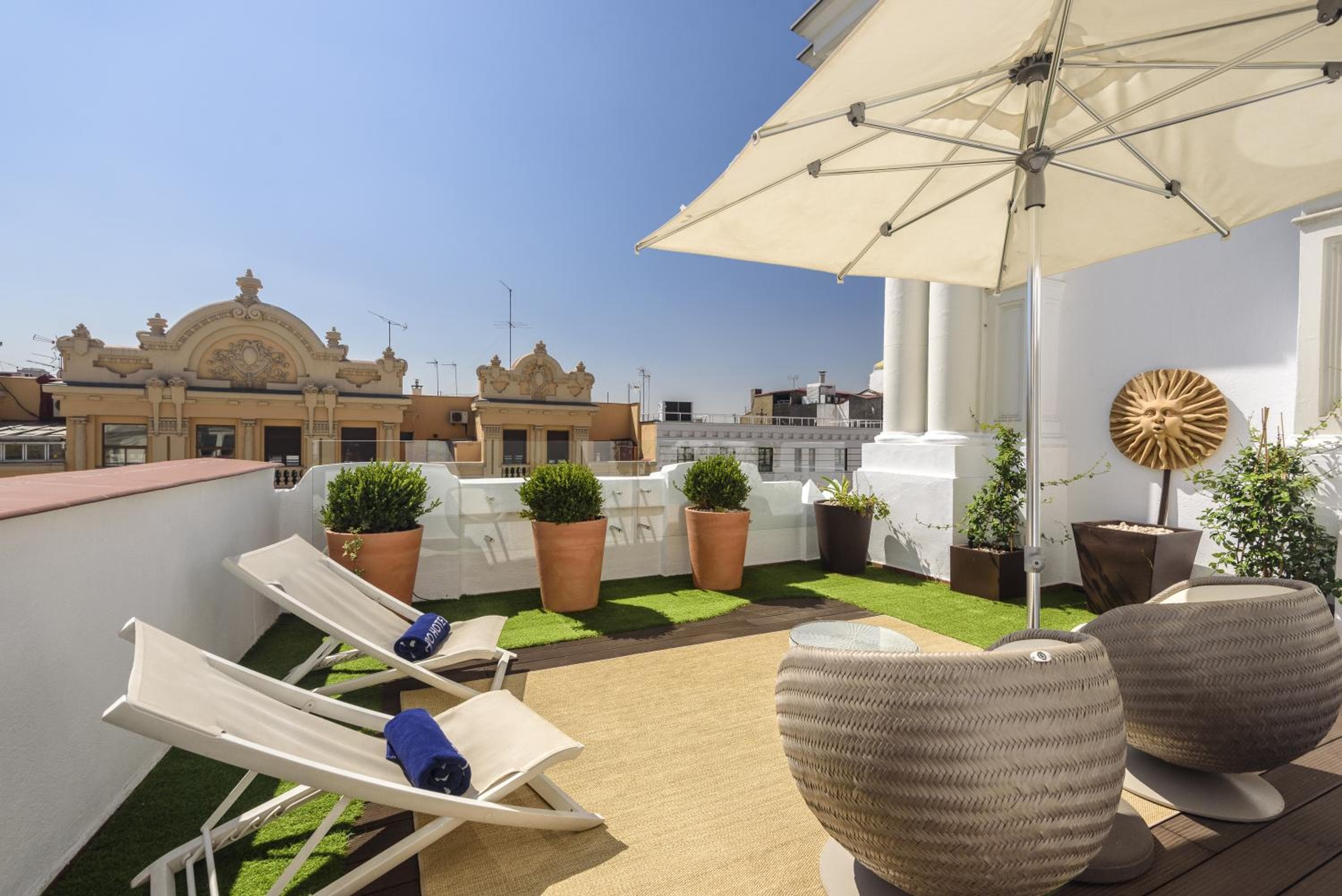 Boutique Hotel H10 Villa de la Reina — 17