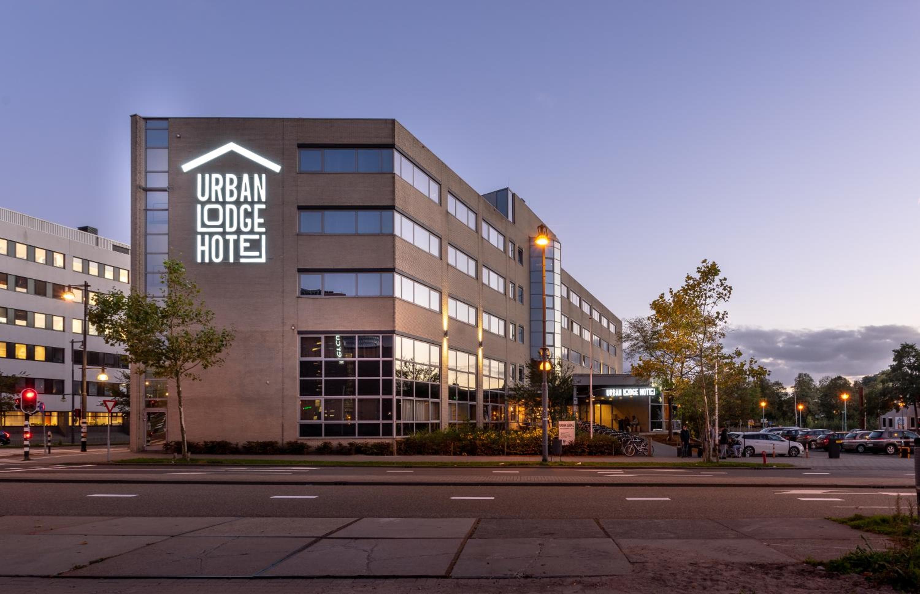 Hotel Urban Lodge — 1