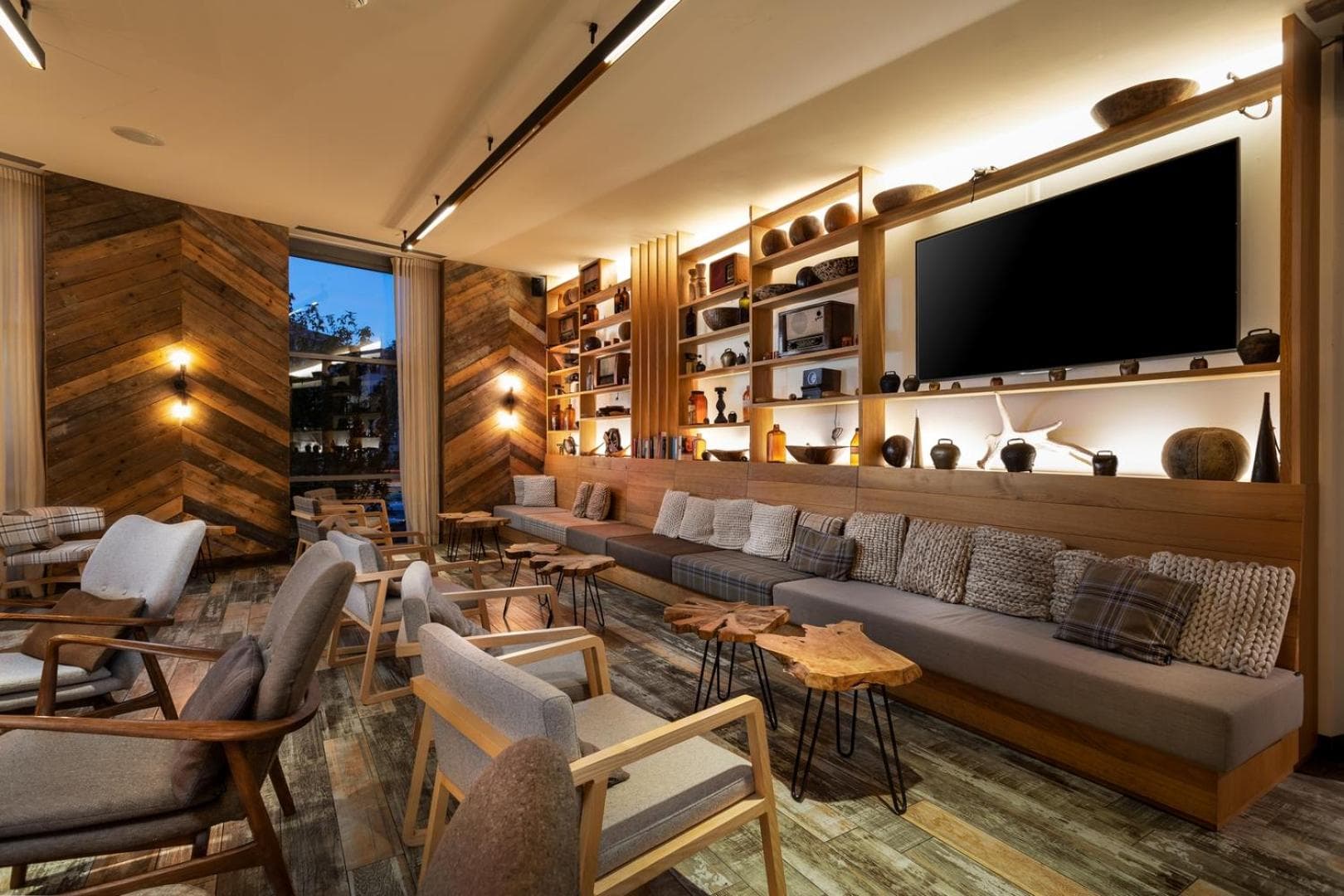 Hotel Urban Lodge — 3