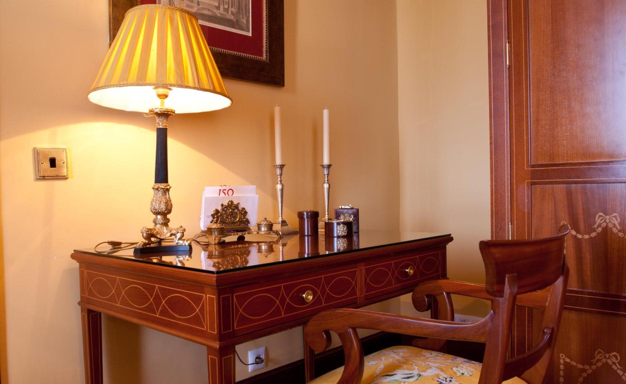 Hotel Inglaterra — 25