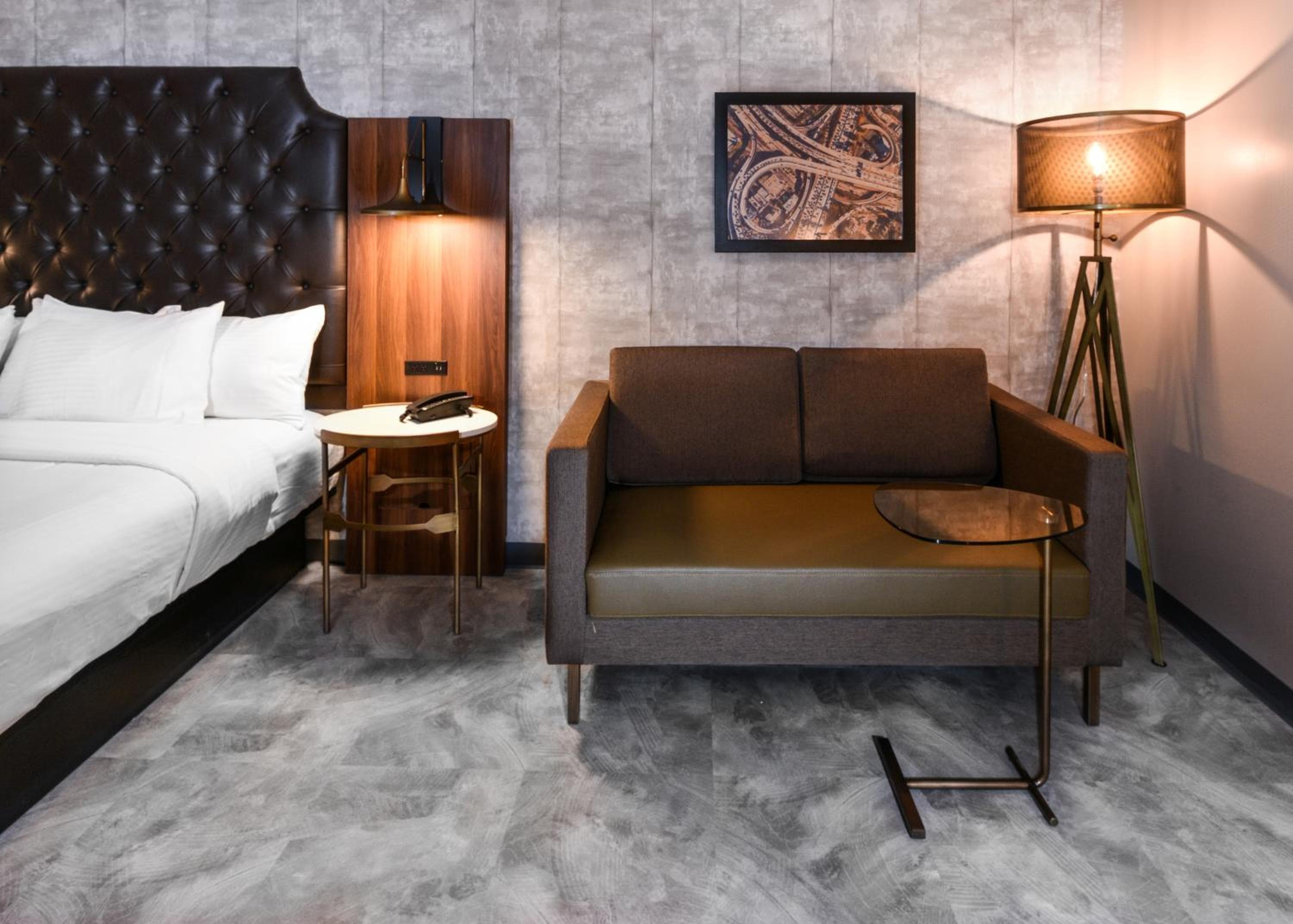 Hollywood Inn Suites Hotel — 2