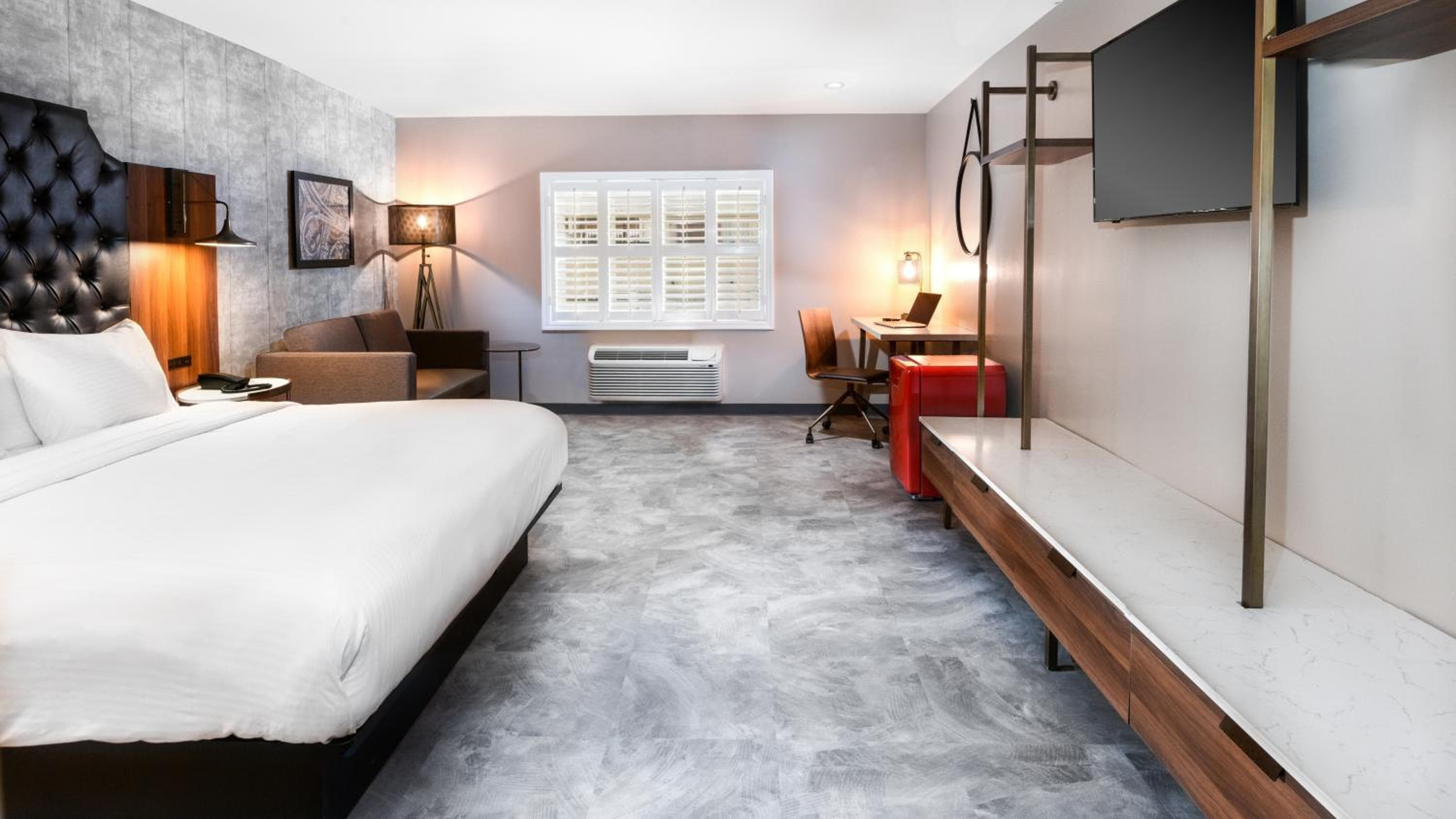 Hollywood Inn Suites Hotel — 12