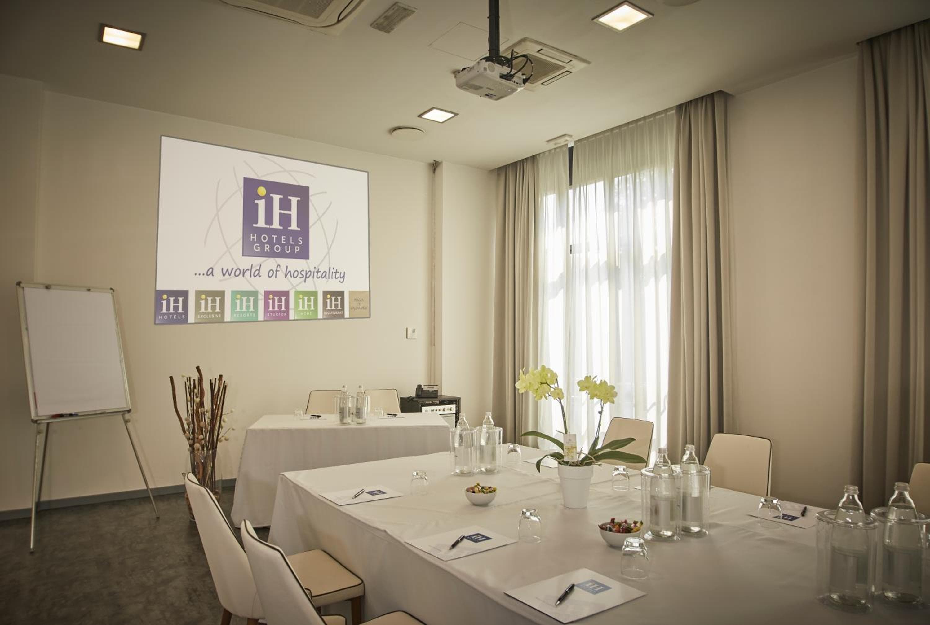 iH Hotels Milano Lorenteggio — 21