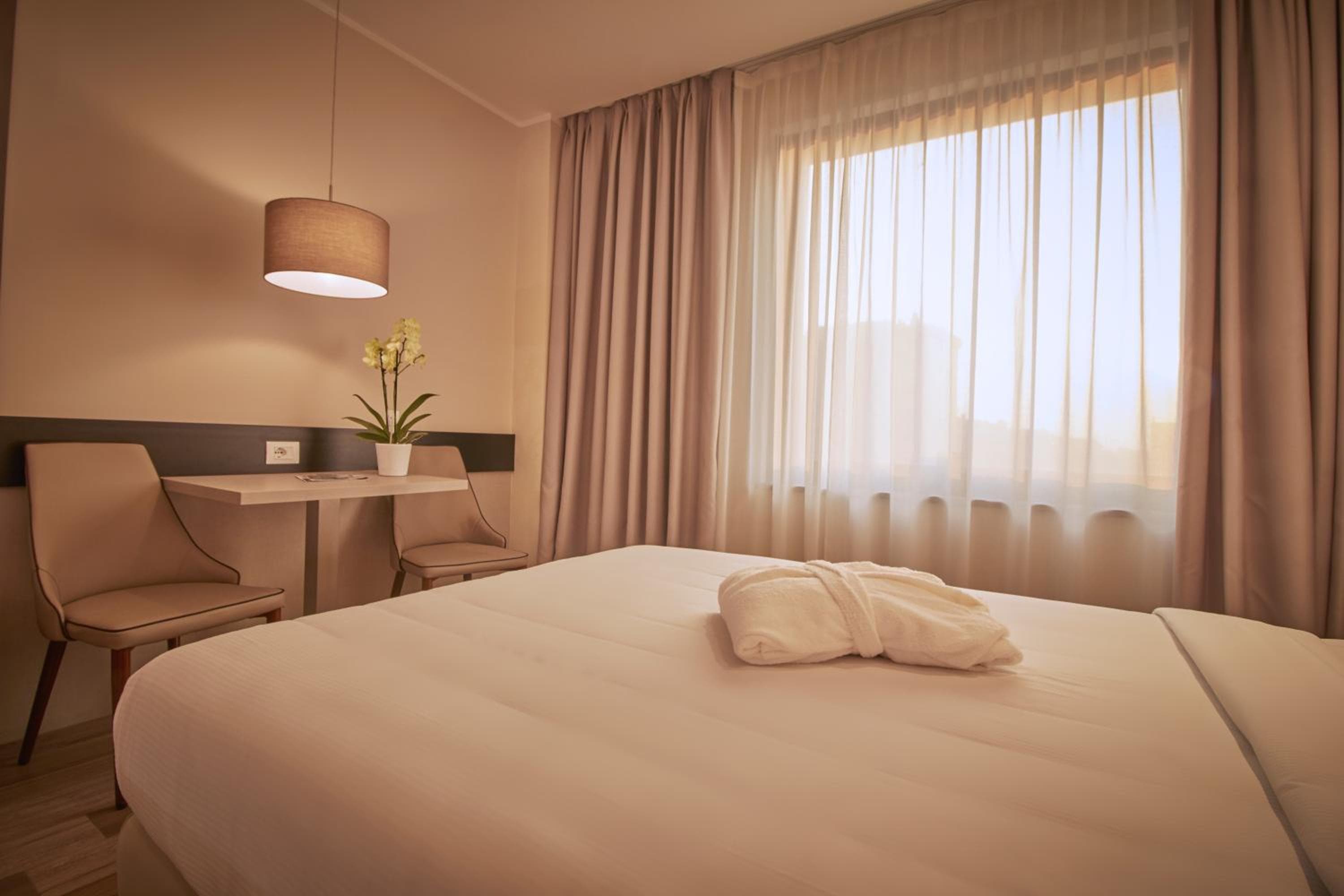 iH Hotels Milano Lorenteggio — 16