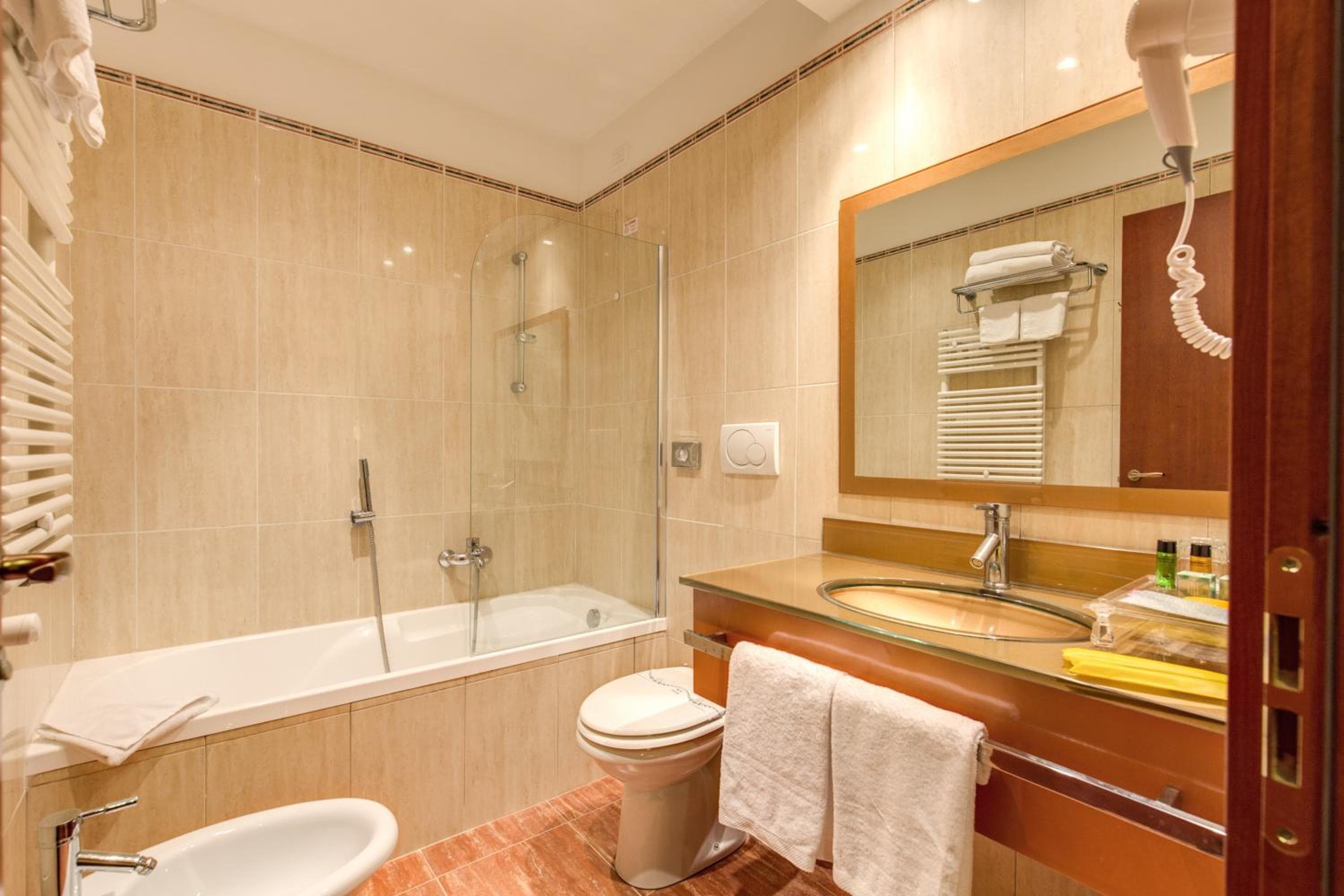 Augusta Lucilla Palace hotel, Via Massimo D'Azeglio 24, Rome, Italy — photo 74