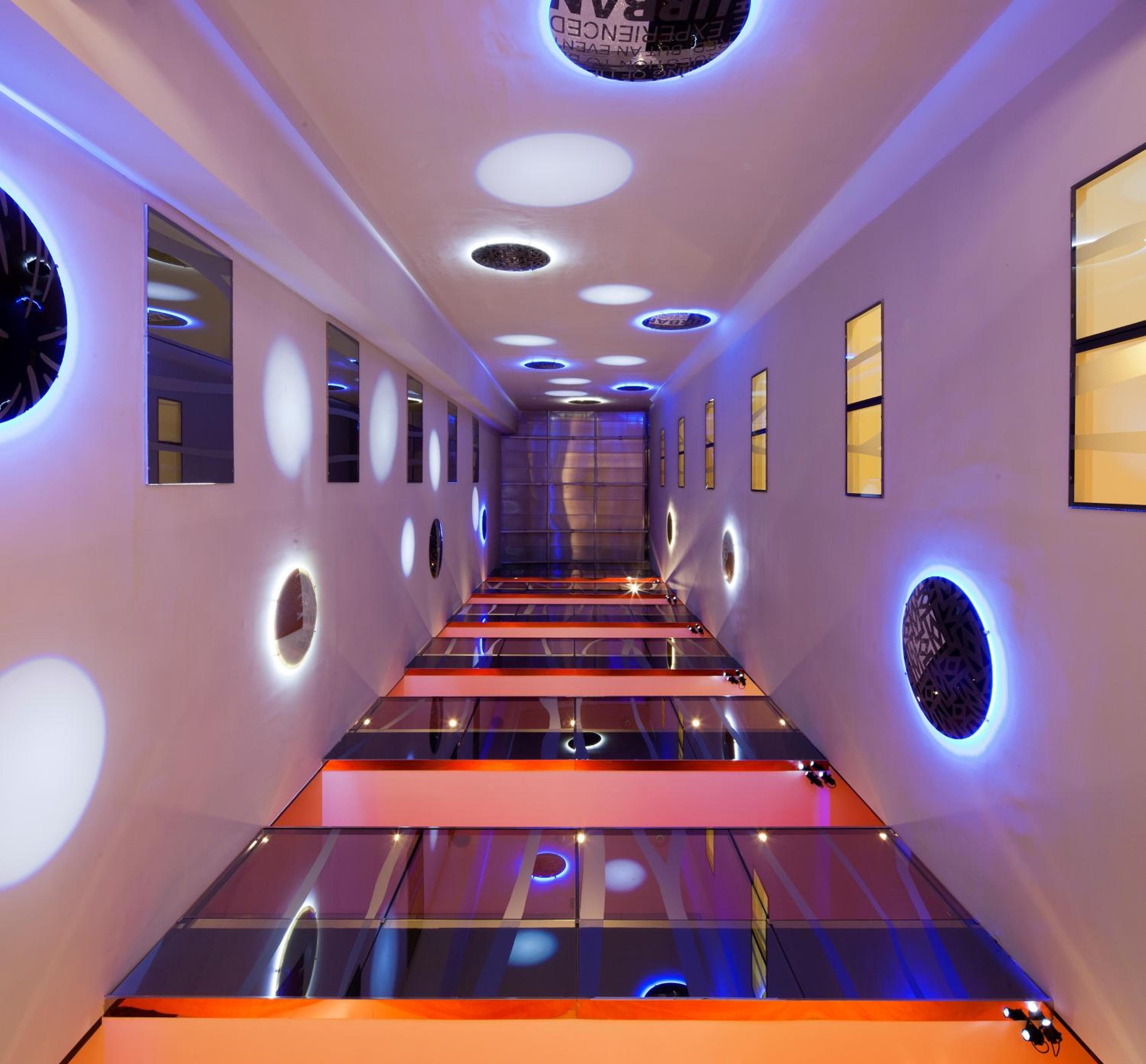 Ako Suites Hotel — 7