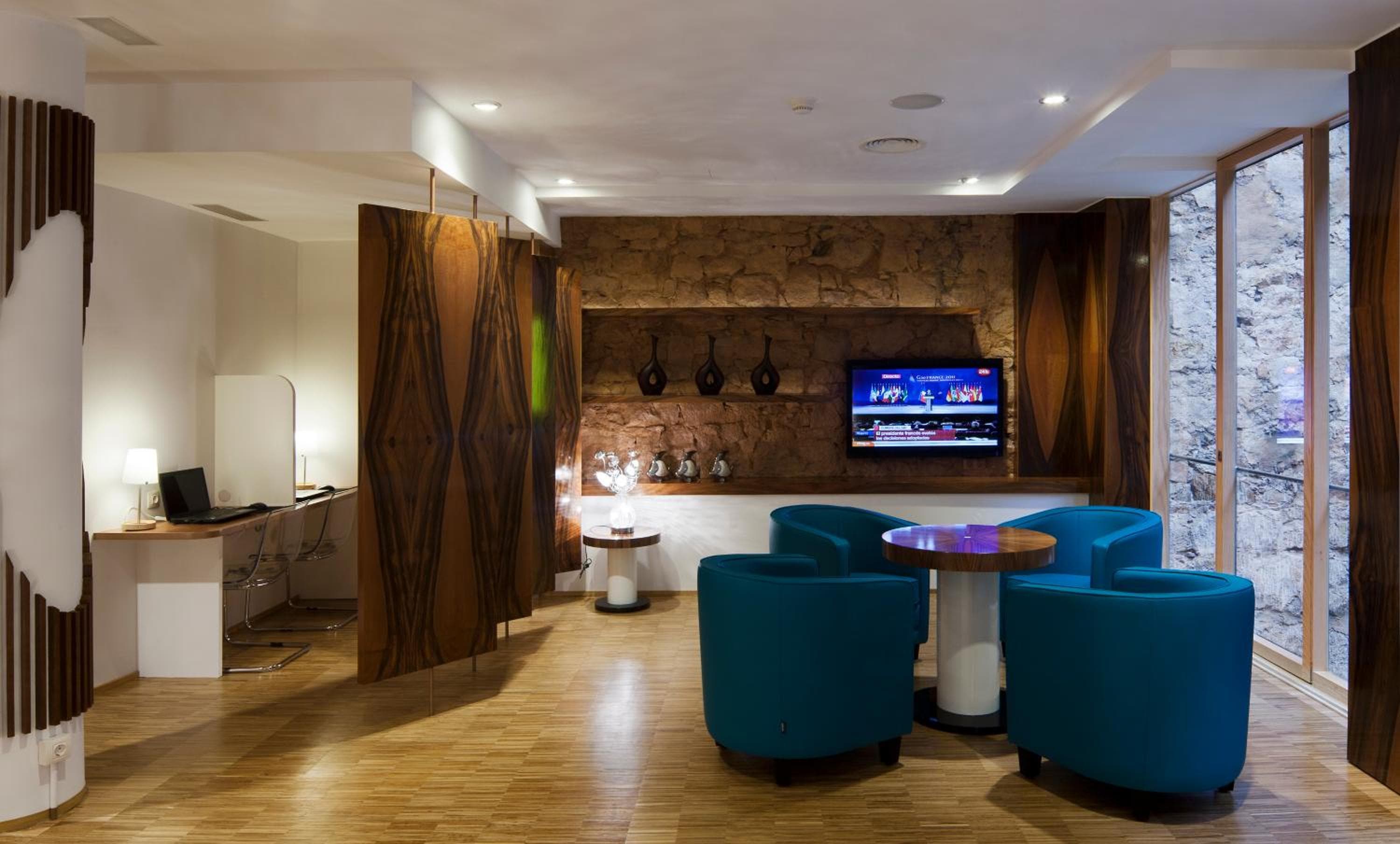 Ako Suites Hotel — 6