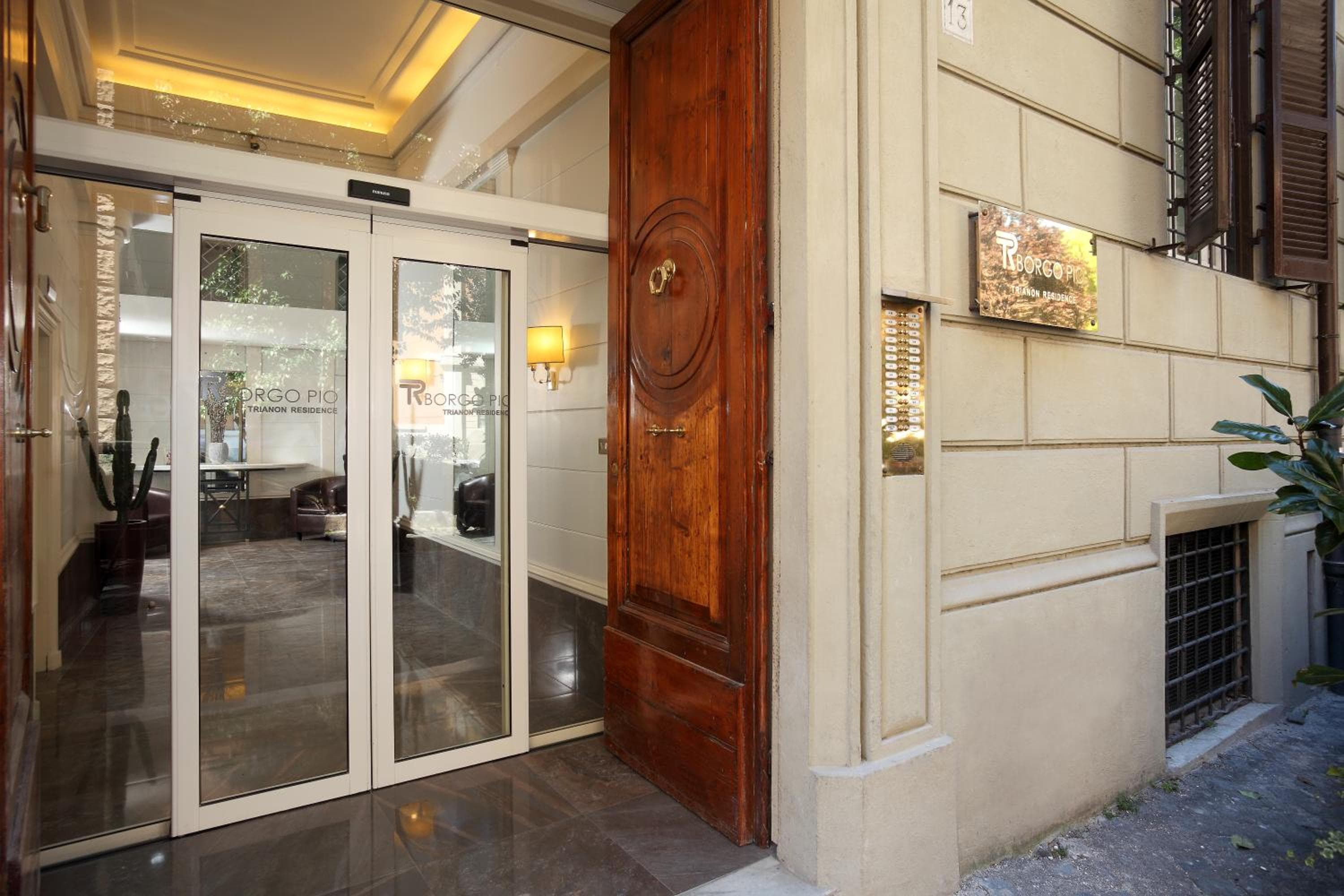 Trianon Borgo Pio Aparthotel — 26
