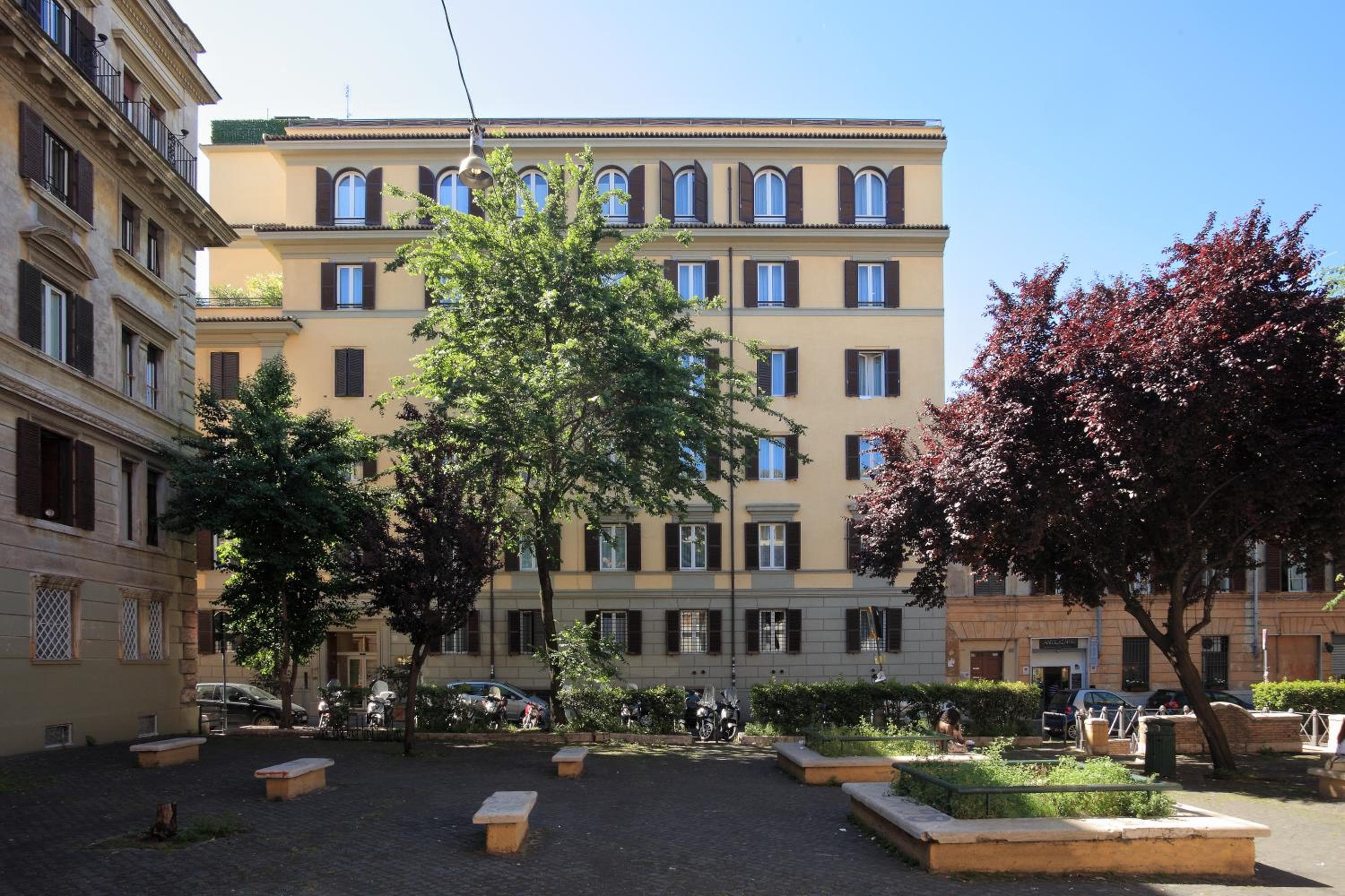 Trianon Borgo Pio Aparthotel — 27