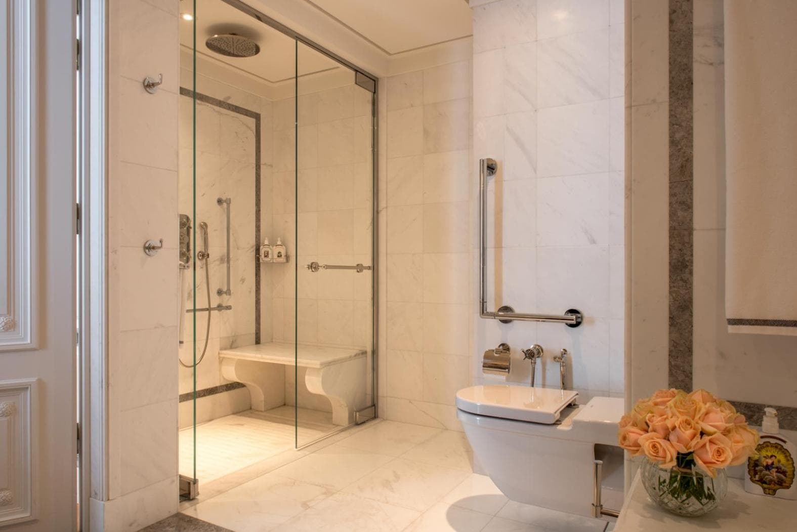 Hotel de Crillon — 8