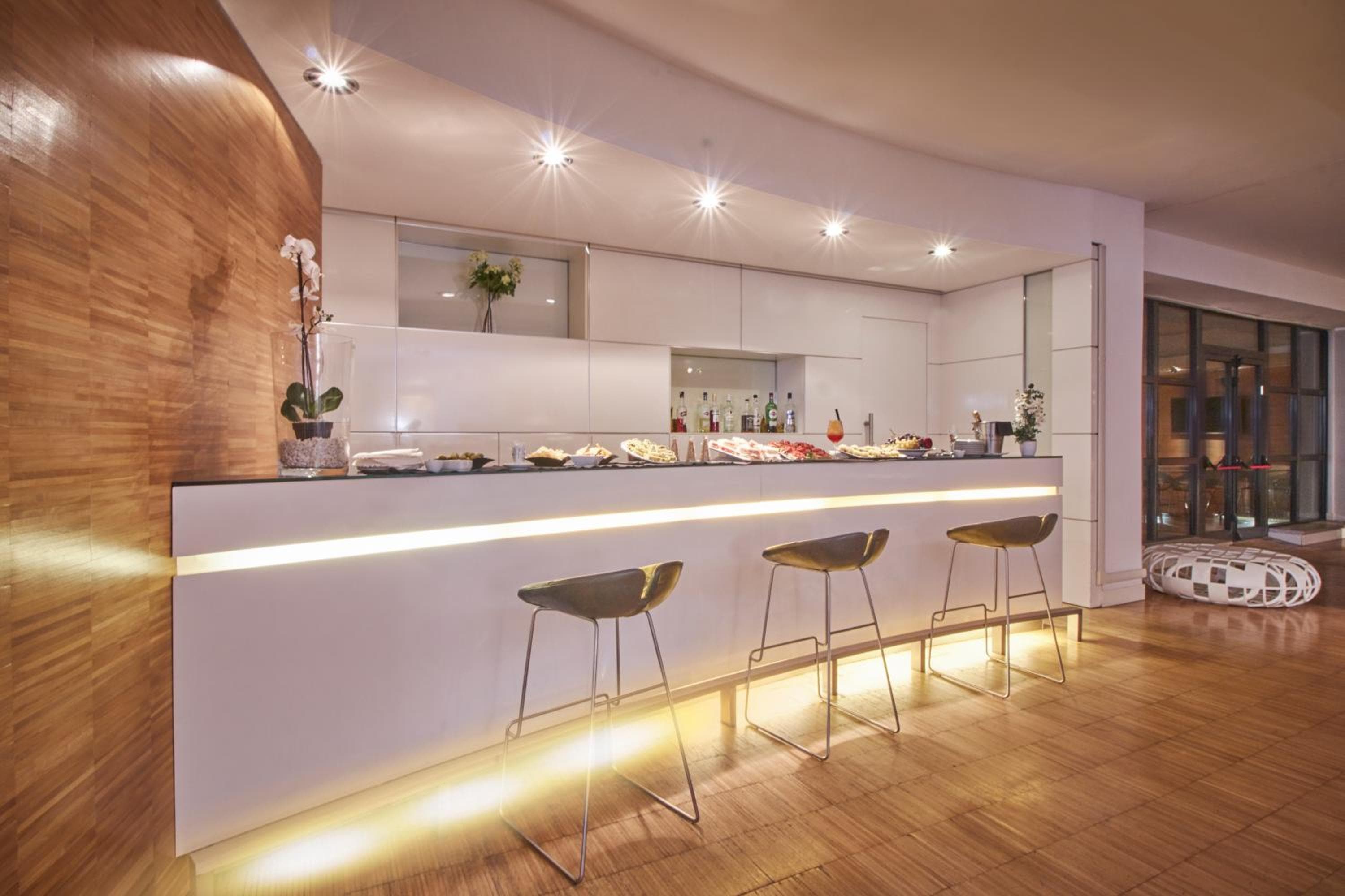 iH Hotels Milano Watt 13 — 17