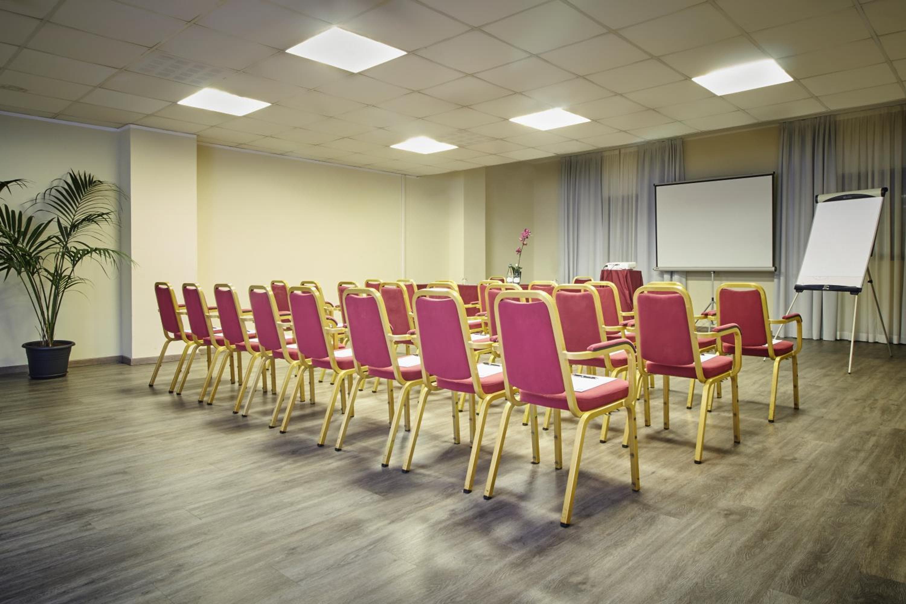 iH Hotels Milano Watt 13 — 21