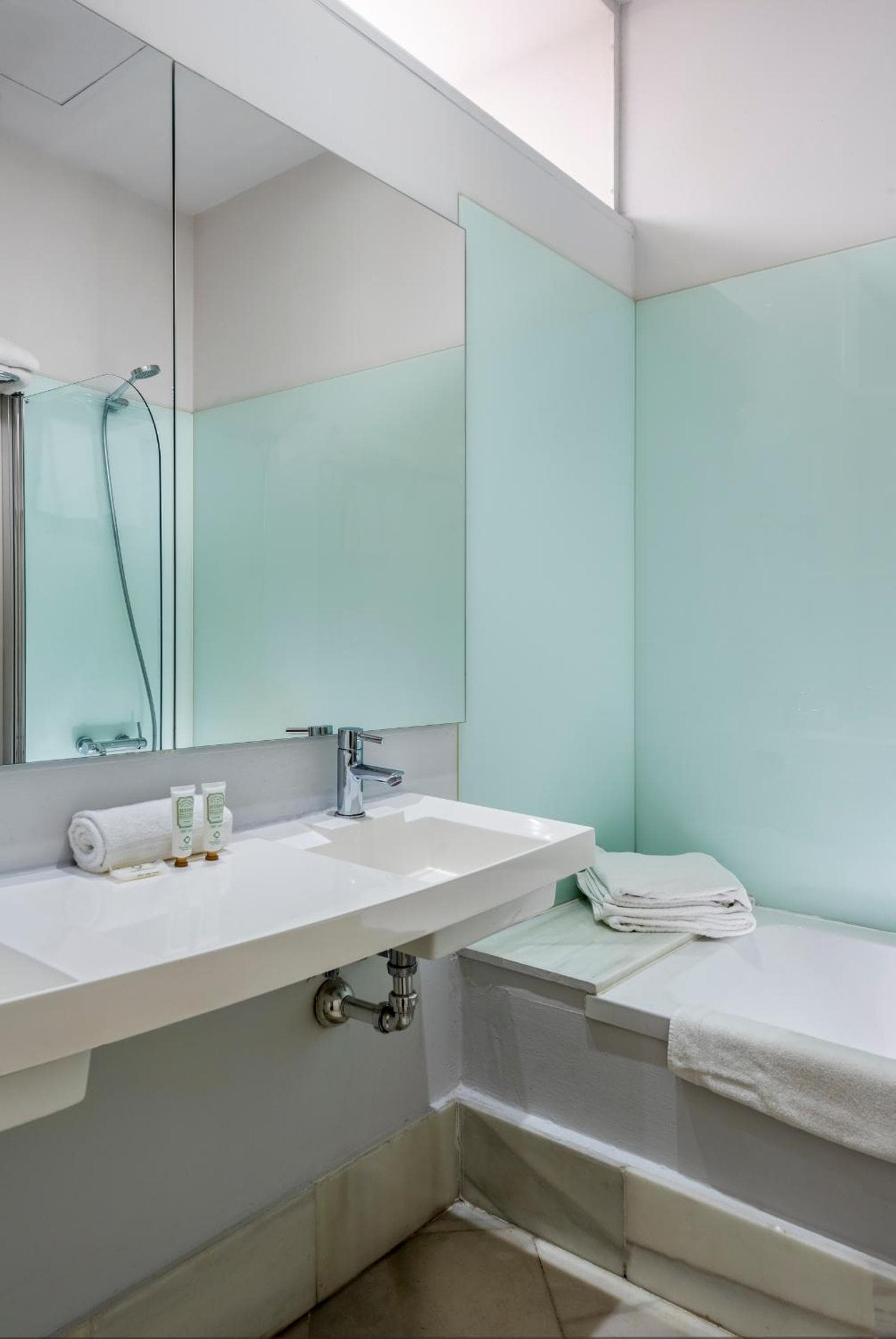 Suites Sevilla Plaza — 15