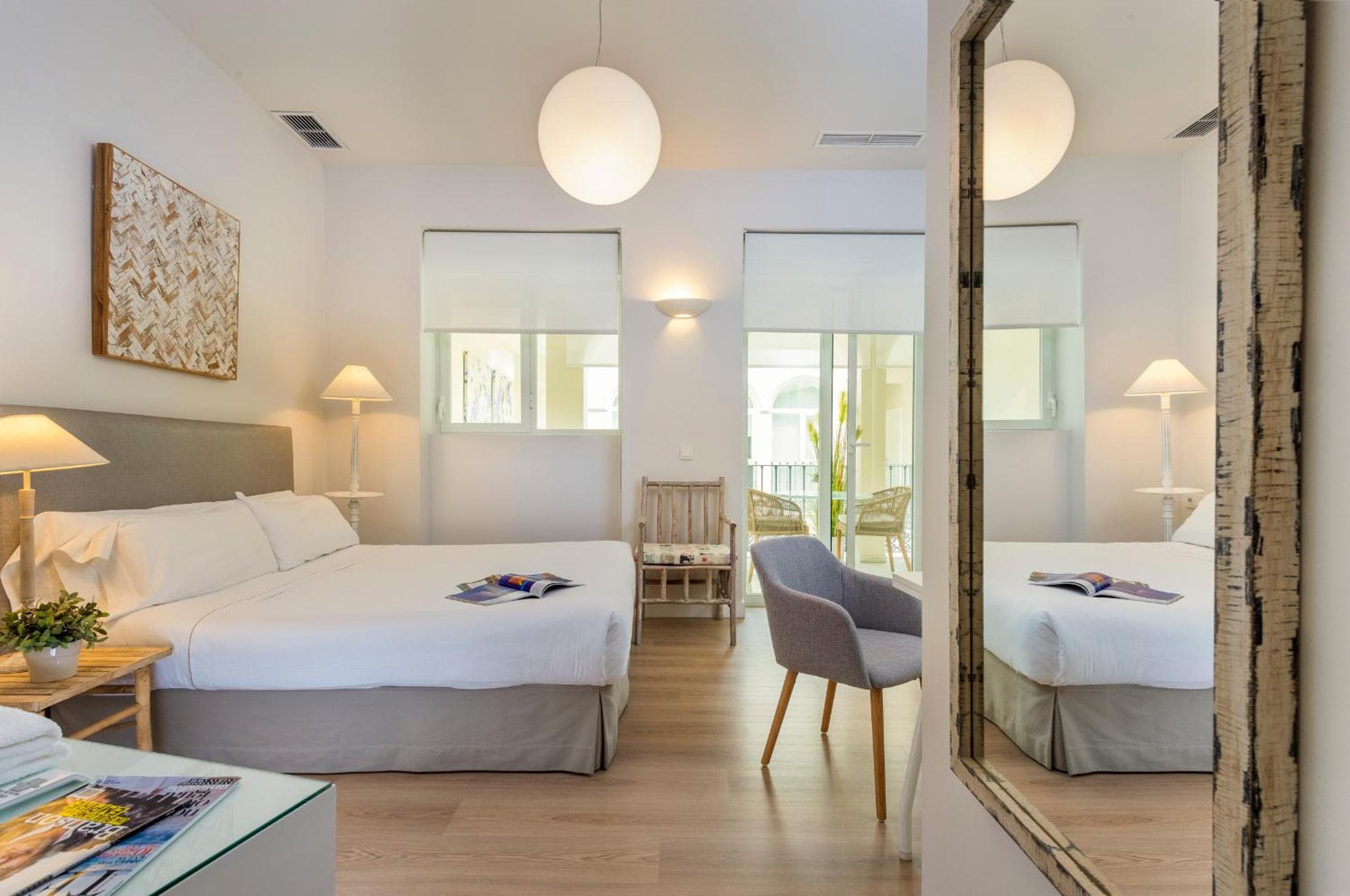 Suites Sevilla Plaza — 1
