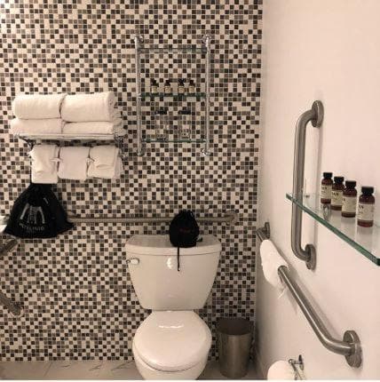 Hotel Hugo — 20