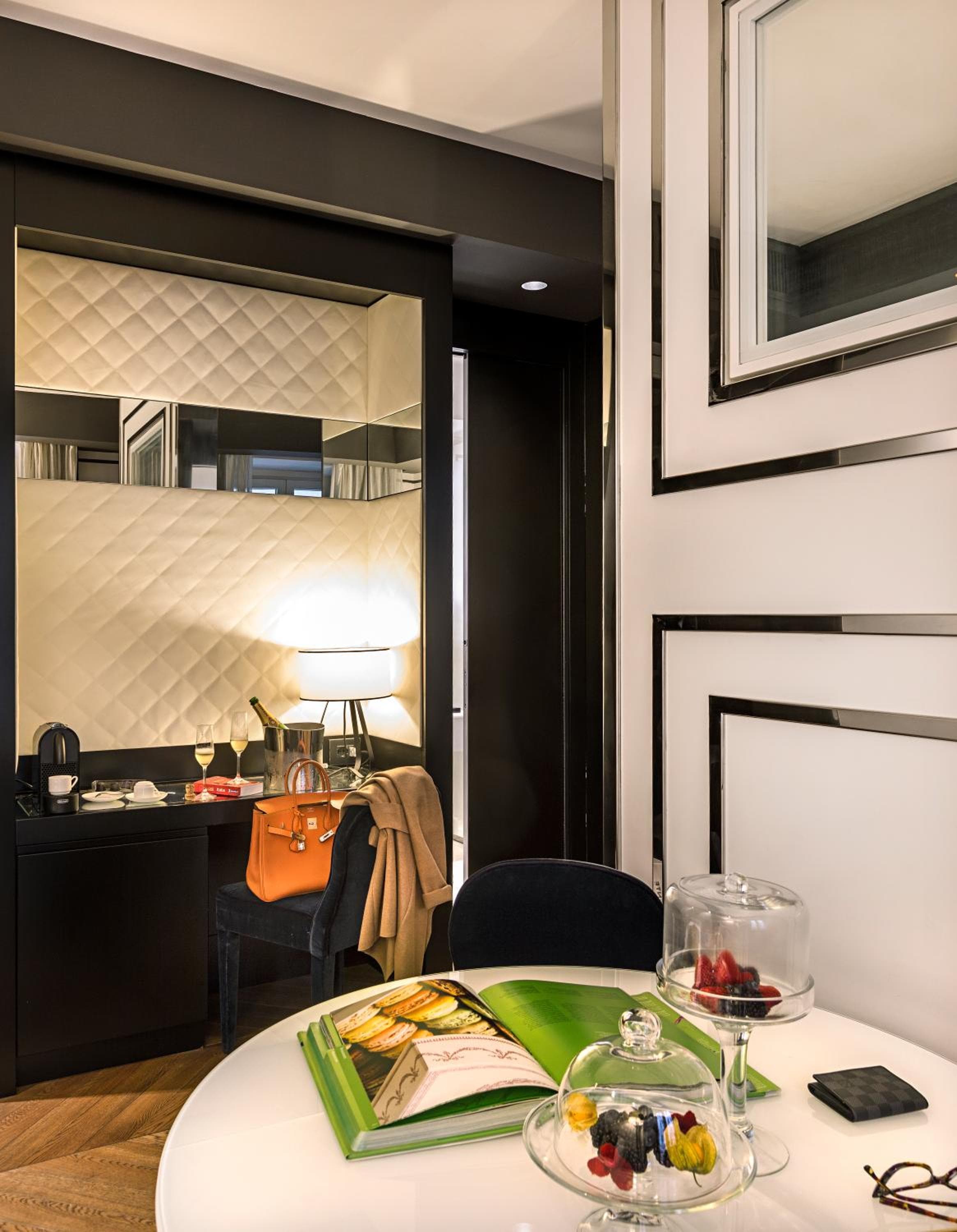 Corso 281 Luxury Suites — 12