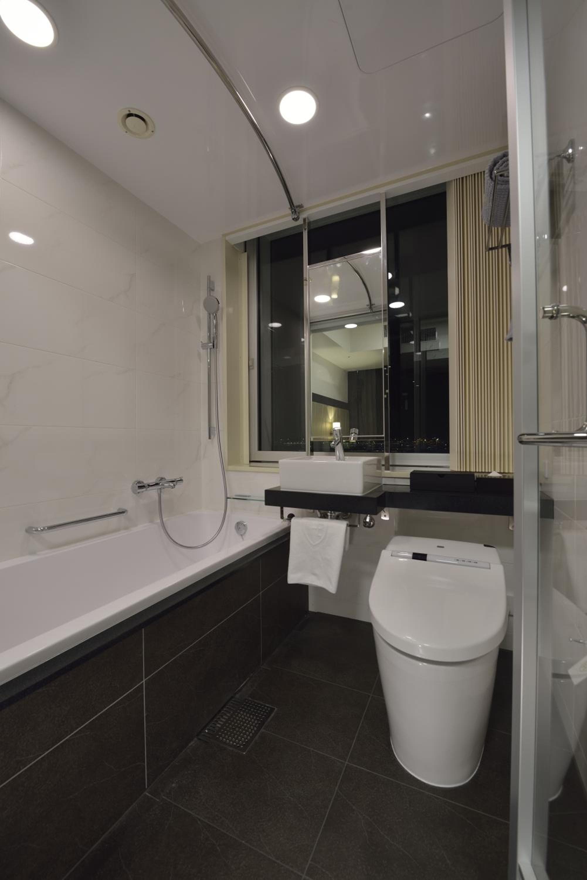 The Royal Park Hotel Tokyo Haneda Airport Terminal 3 hotel, Ota-ku Haneda Airport 2-6-5, Tokyo, Japan — photo 60