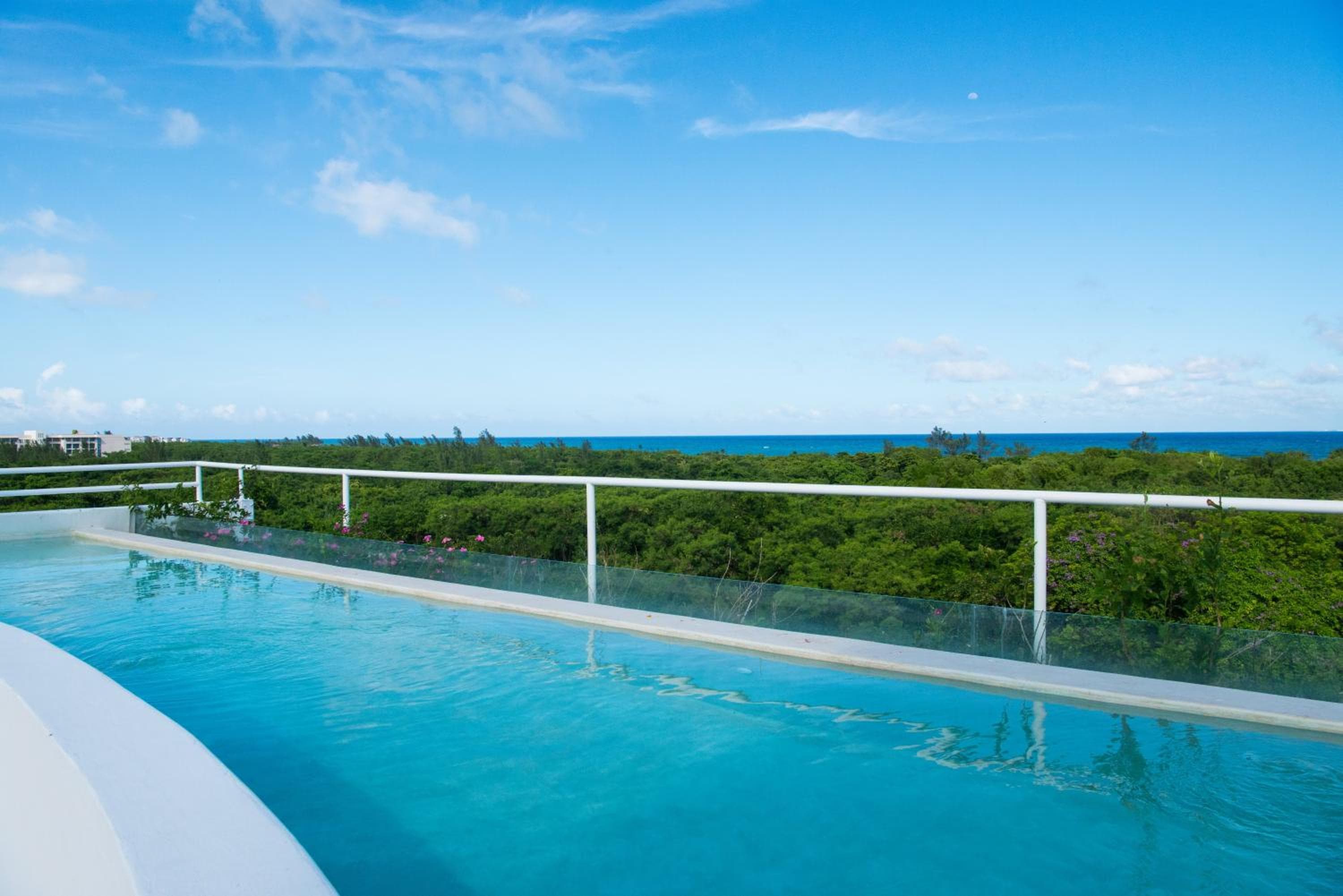 Ocean Zen Suites on 5th Avenue - Adults Only — 3