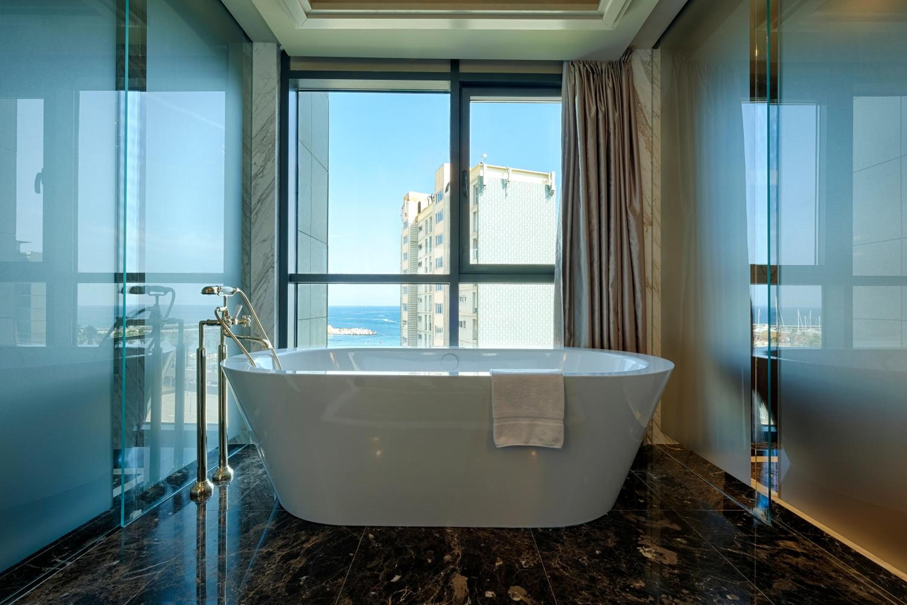 Sofitel Barcelona Skipper — 2