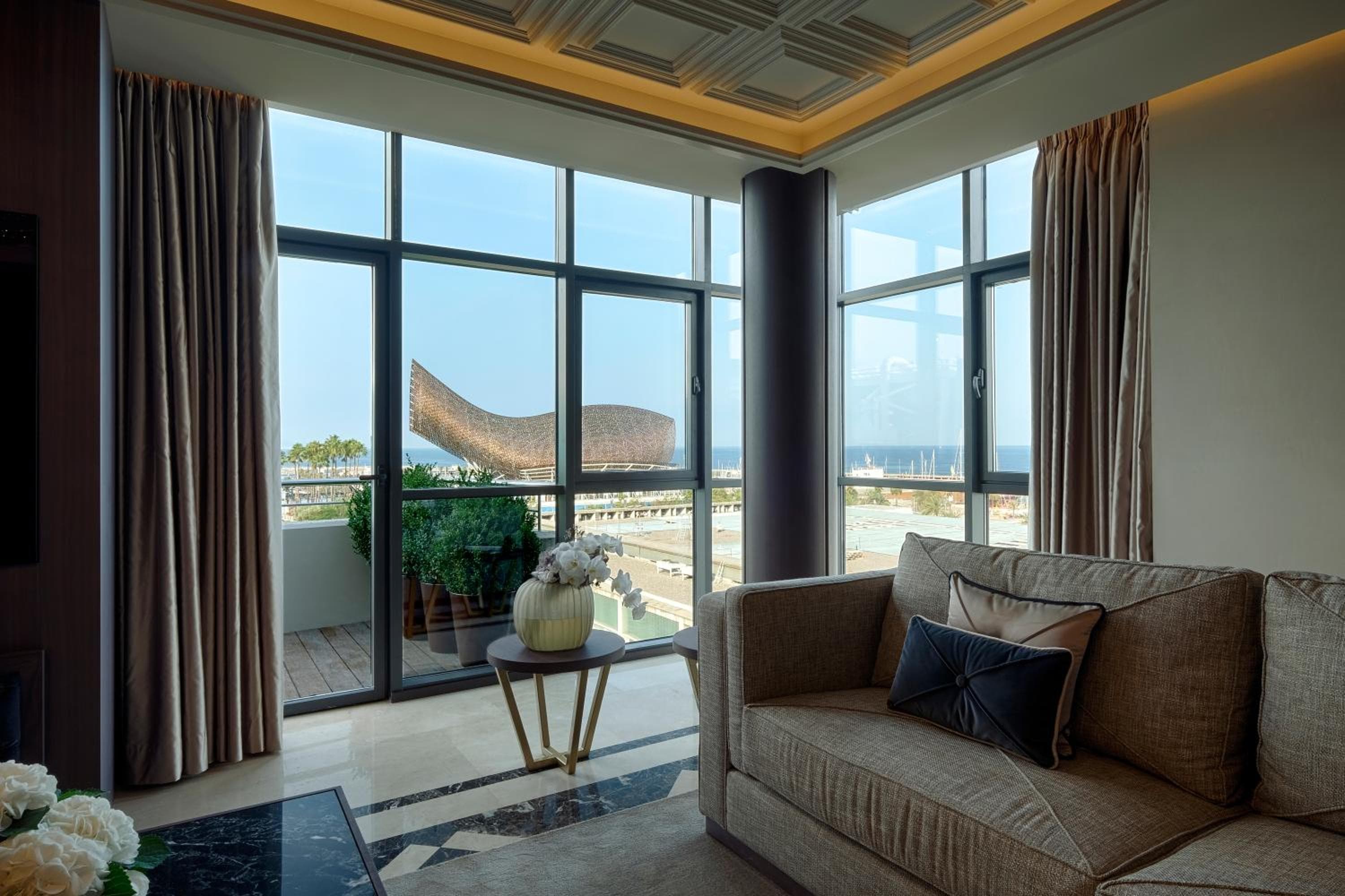Sofitel Barcelona Skipper — 27