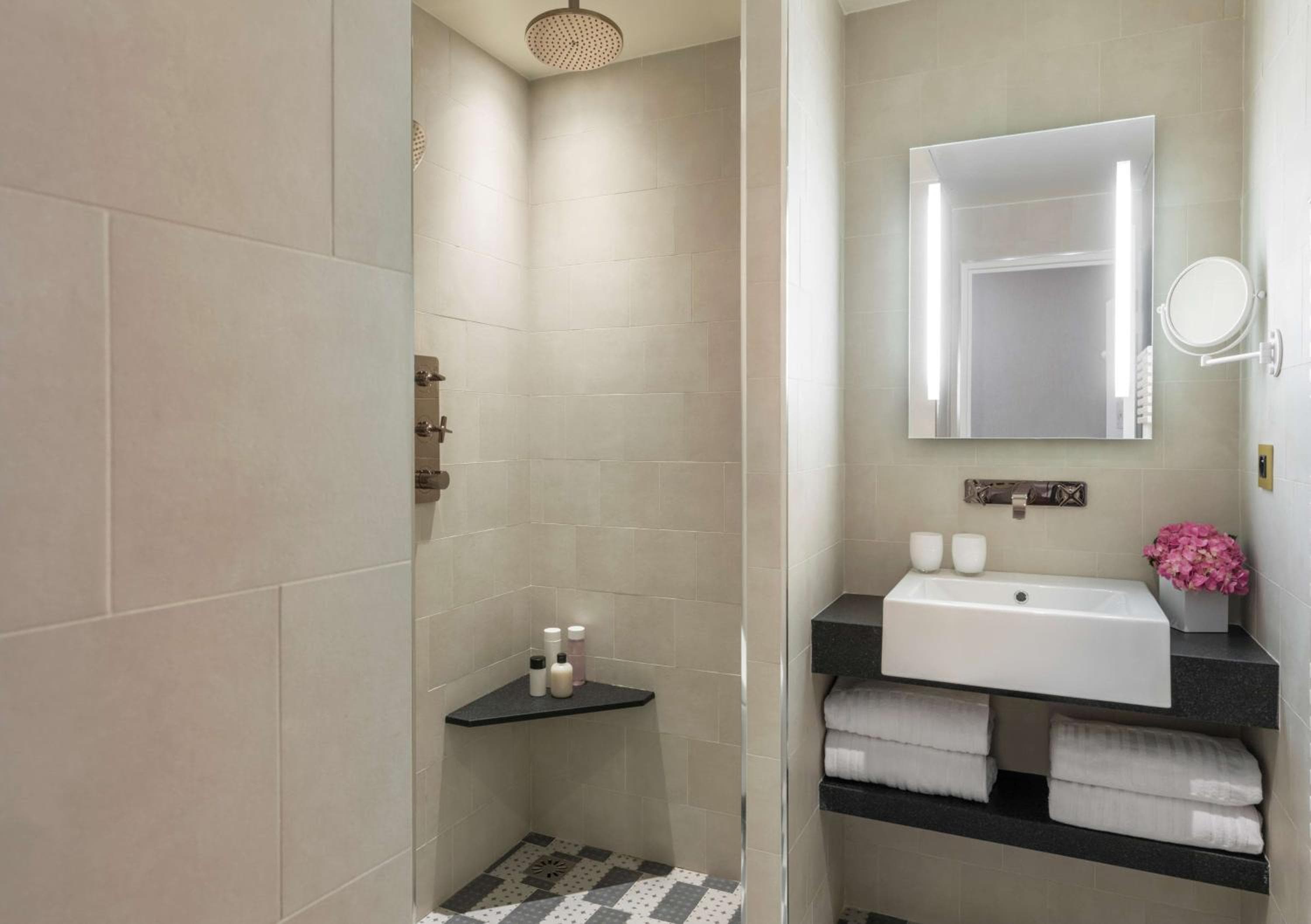 Hotel Ducs de Bourgogne — 22