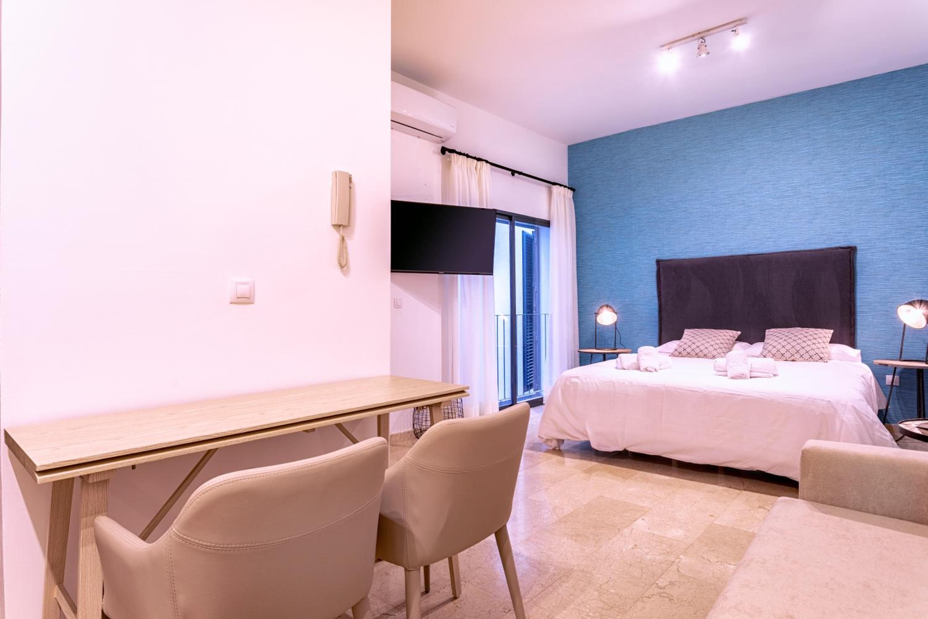 Málaga Central Suites — 13