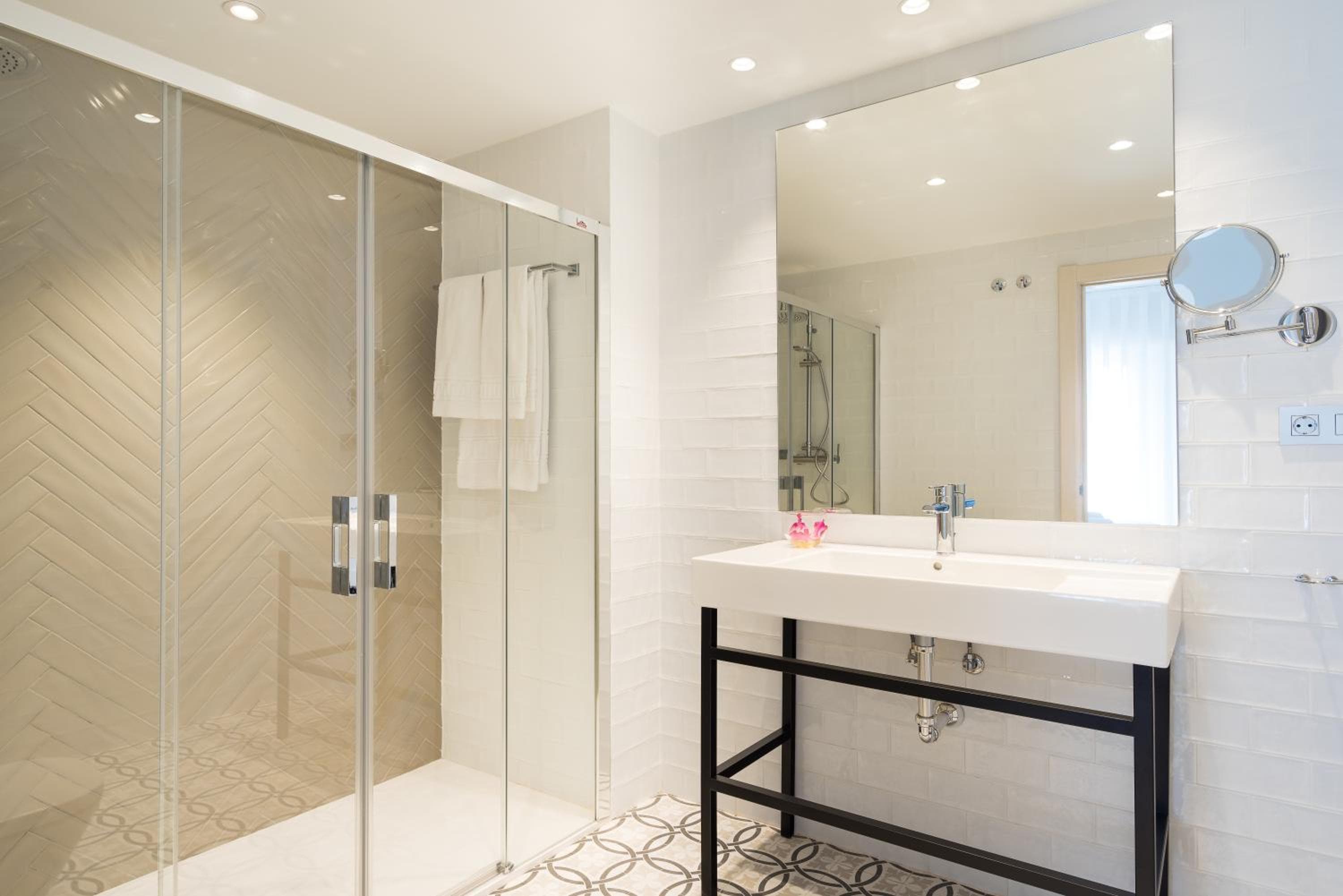 Tandem Soho Suites — 22