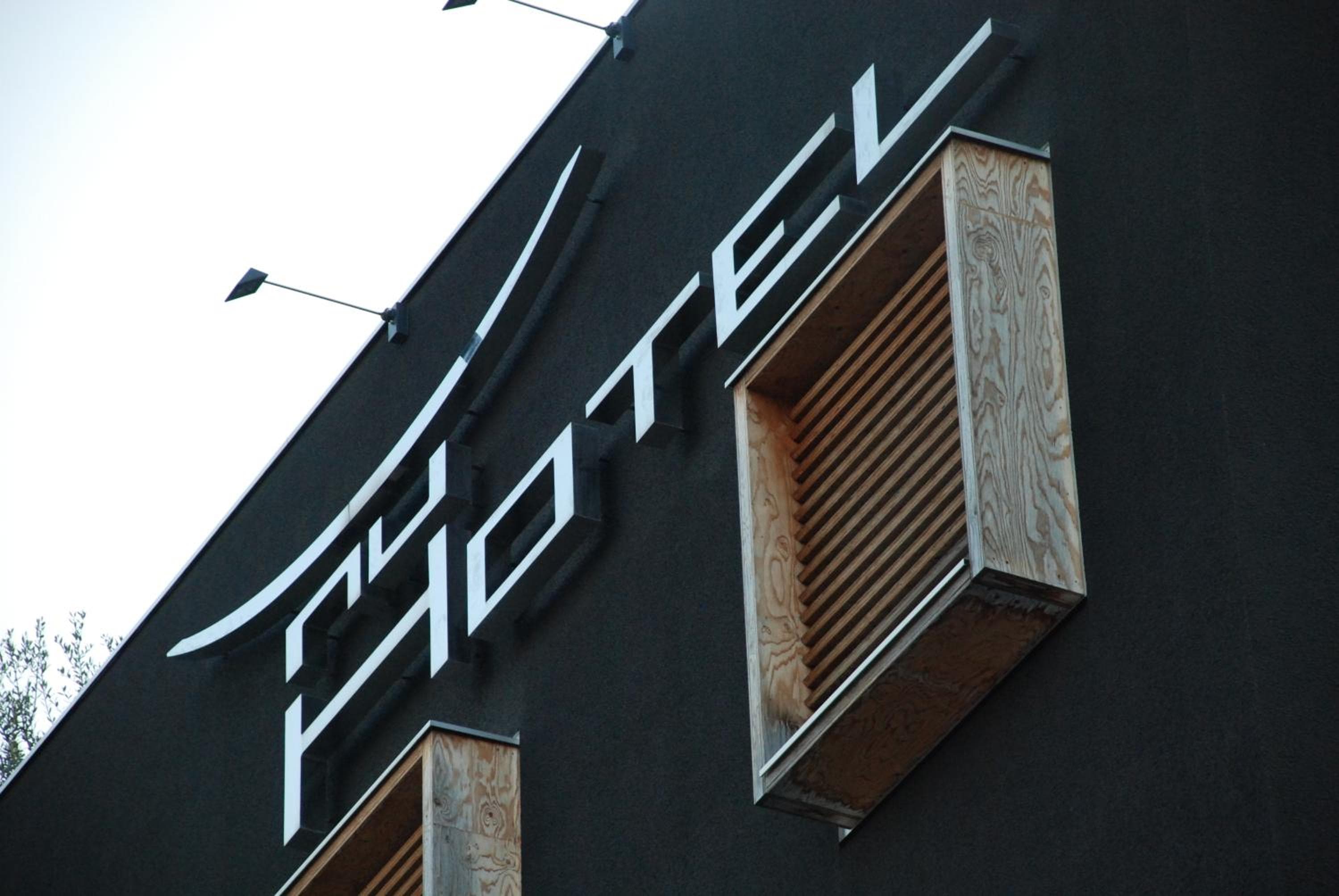 Nu Hotel — 29