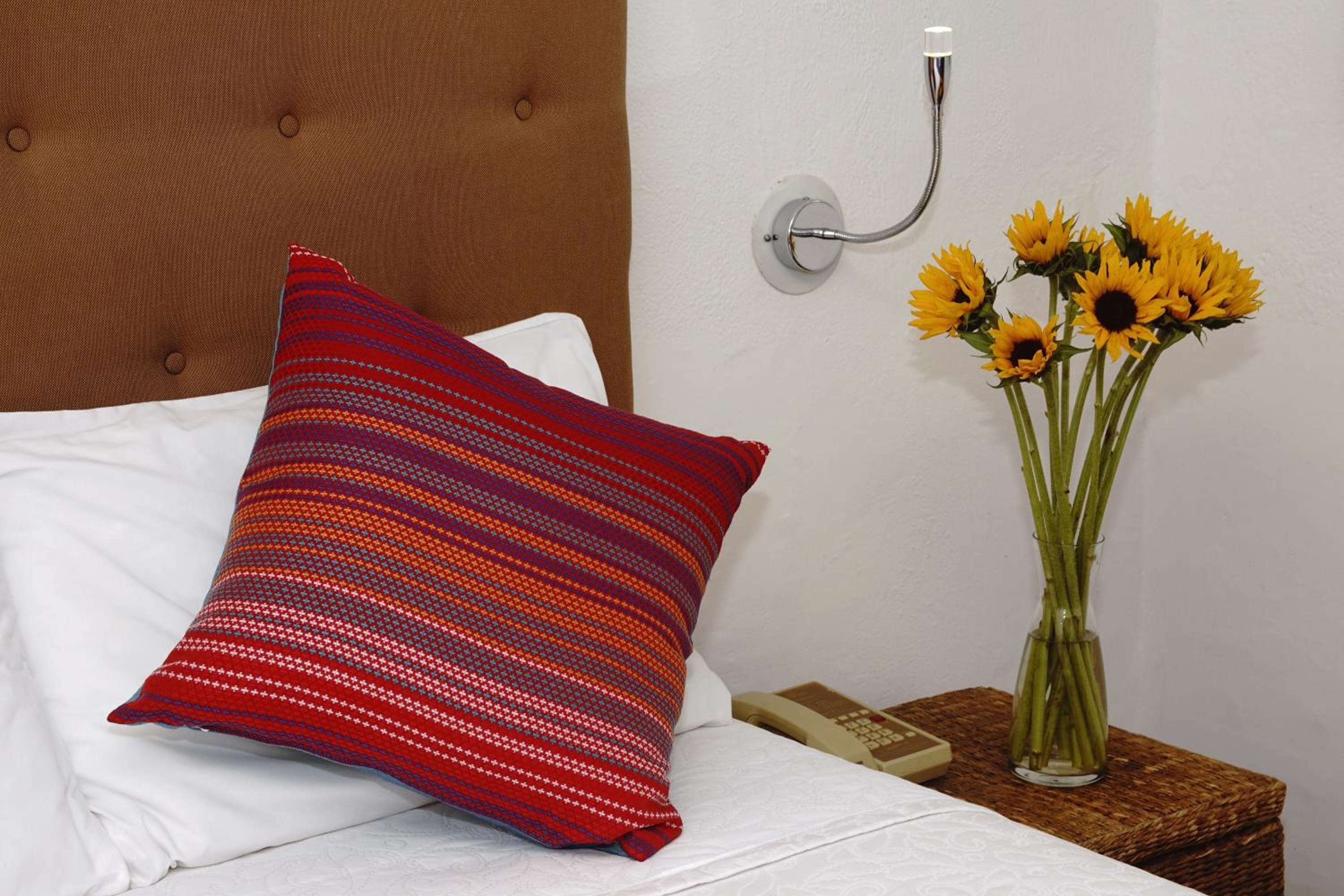 Los Milagros Hotel - Die Wunder Hotel — 21