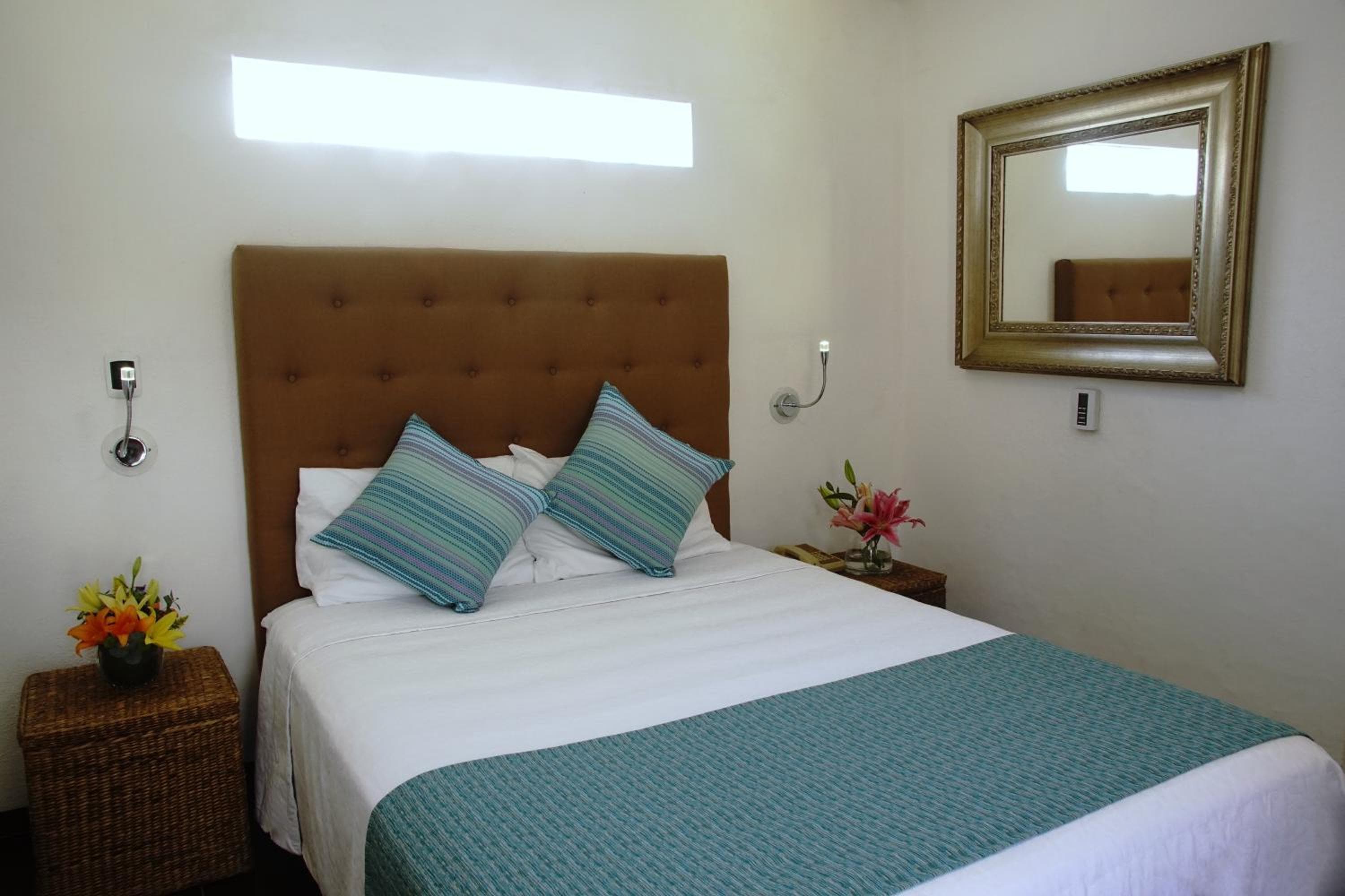 Los Milagros Hotel - Die Wunder Hotel — 25