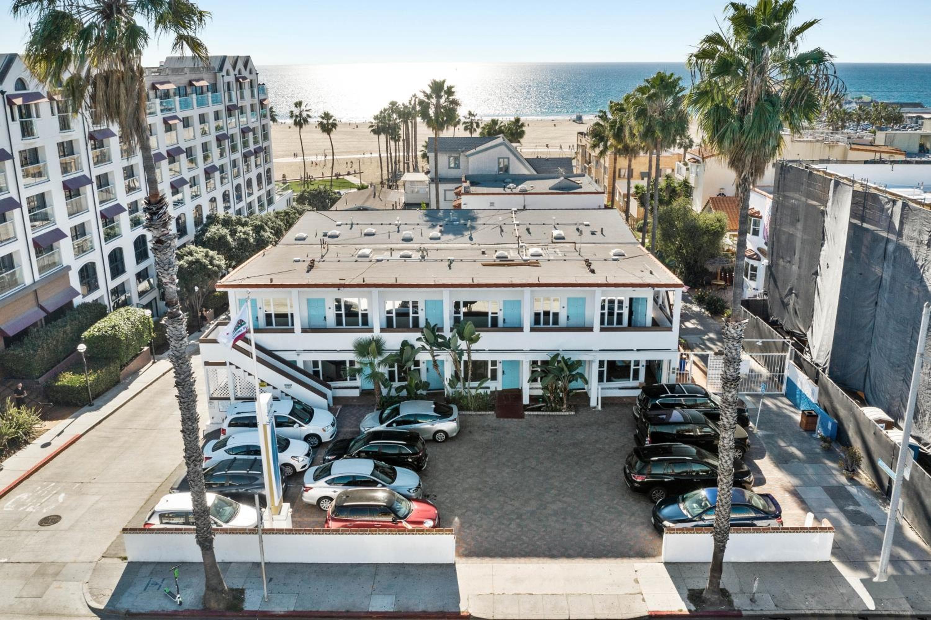 Sea Blue Hotel — 2