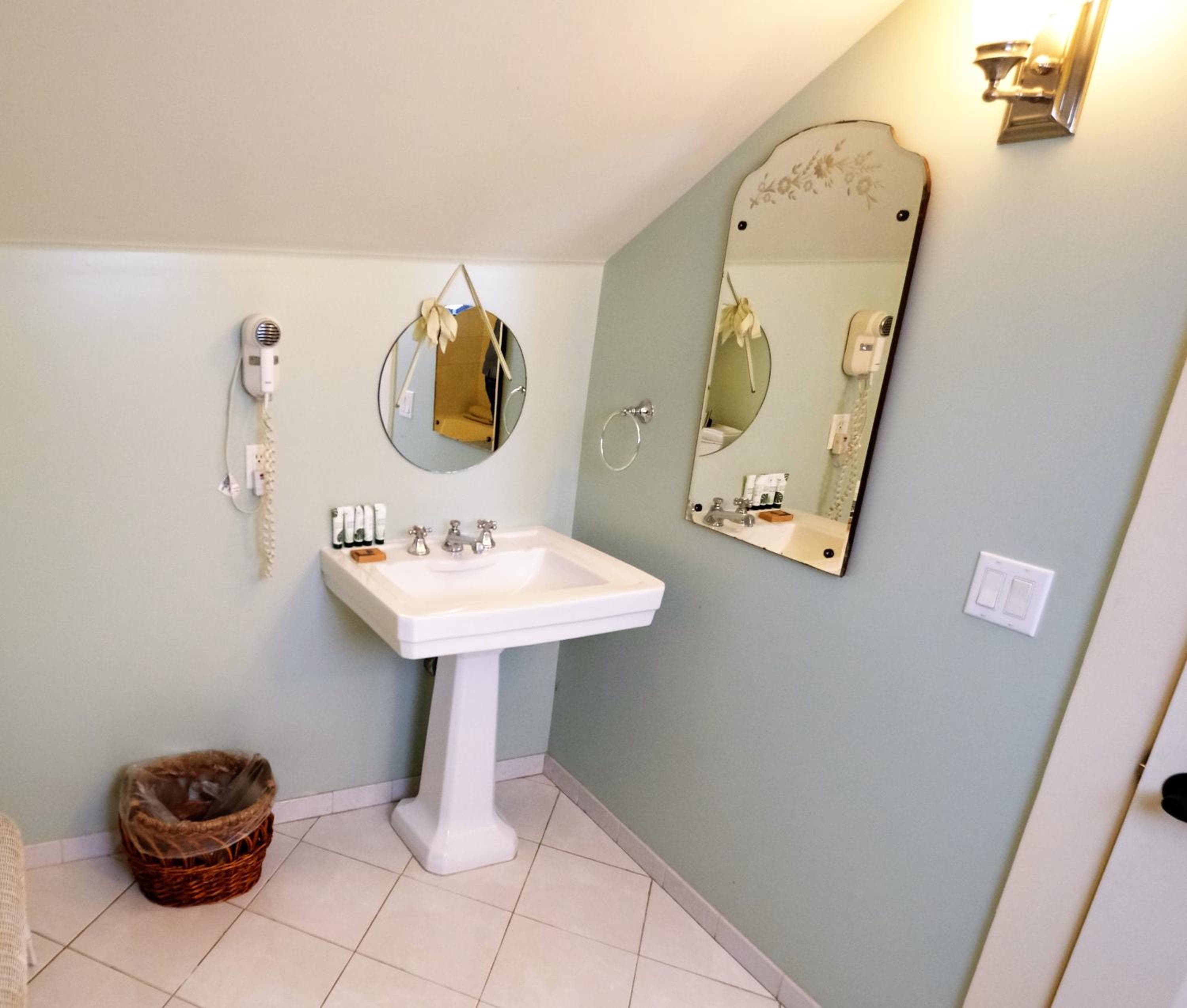 Arroyo Vista Inn — 24