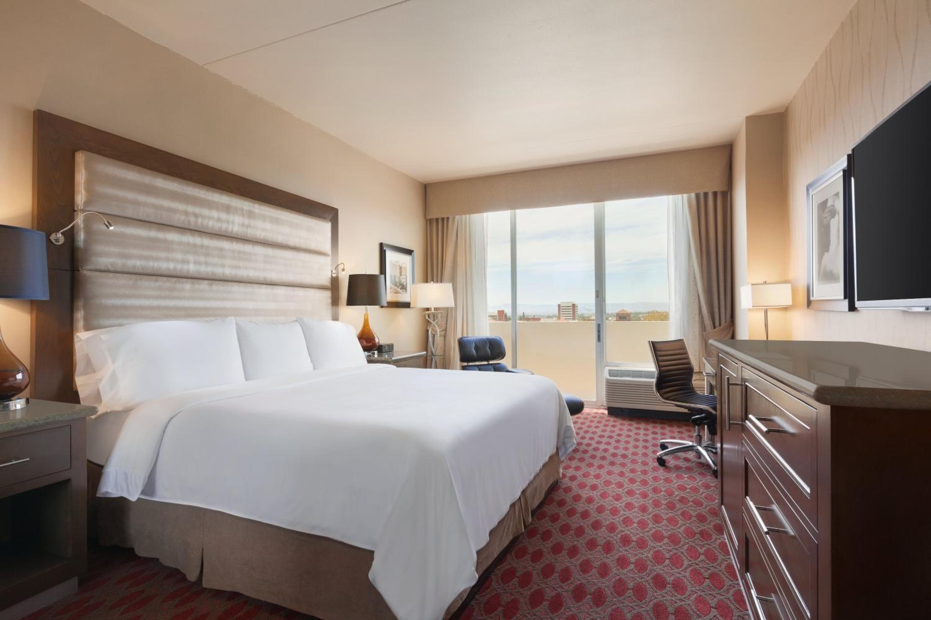 USC Hotel — 28